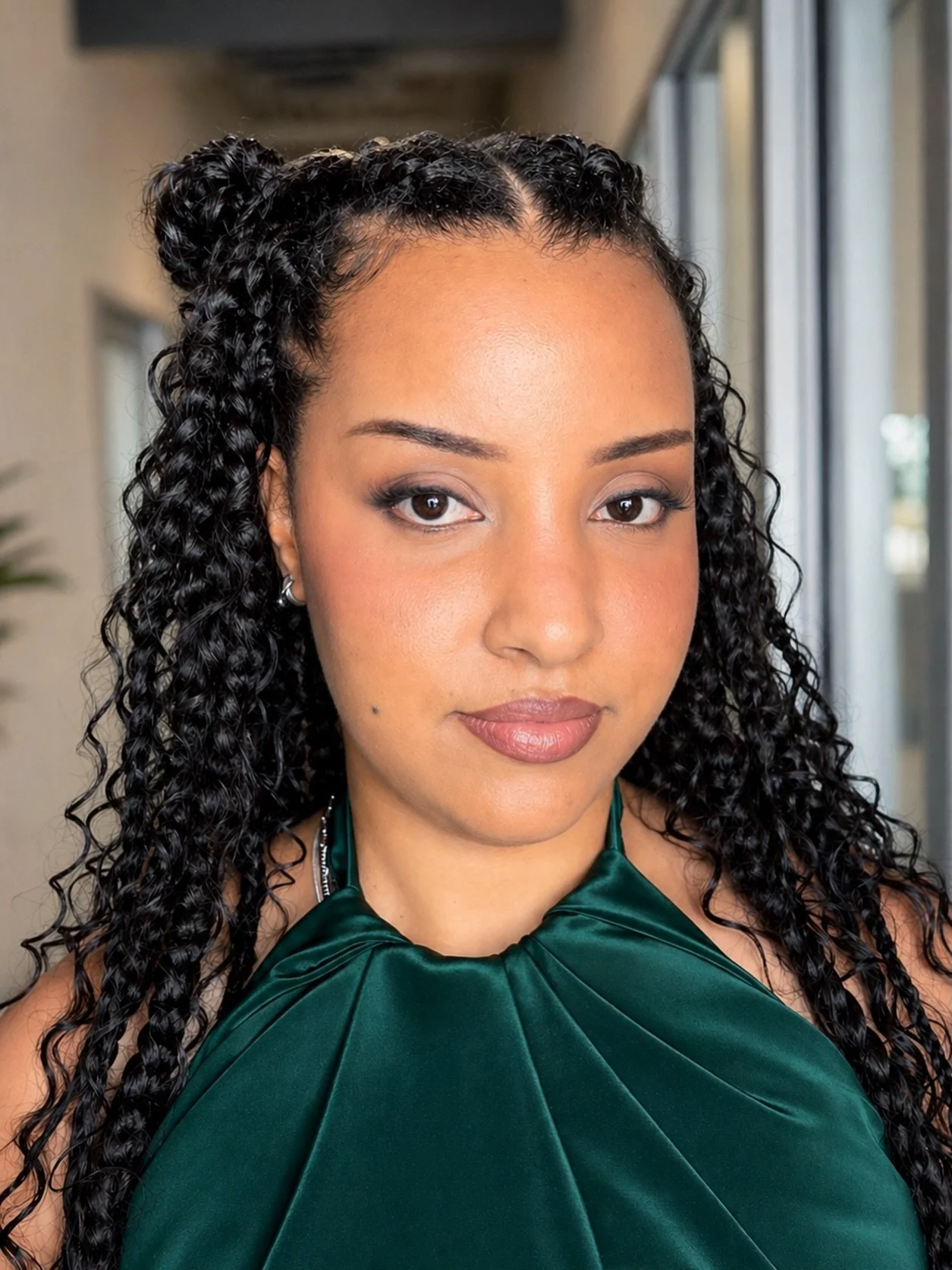 Effortless glam for your big night ✨

If you love natural, glowing prom makeup - this is your sign 💄

Book with Anu @arbeautynco 

LIMITED TIME PROM PRICING

$85 makeup | $150 hair + makeup