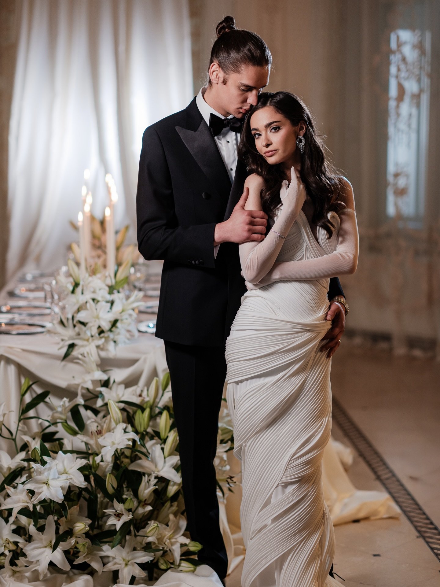 Viziunea mea la Editorial Style Shoot by @poptelecanionut &amp; @roxana_onaca_weddingplanner 

Venue @palatulnoblesse 
Floral decoration @seraphic.events
Jewelry @kultho_foreverdiamonds 
Dress @letitialeleofficial 
Man attire @consiglierimen x ZEGNA
