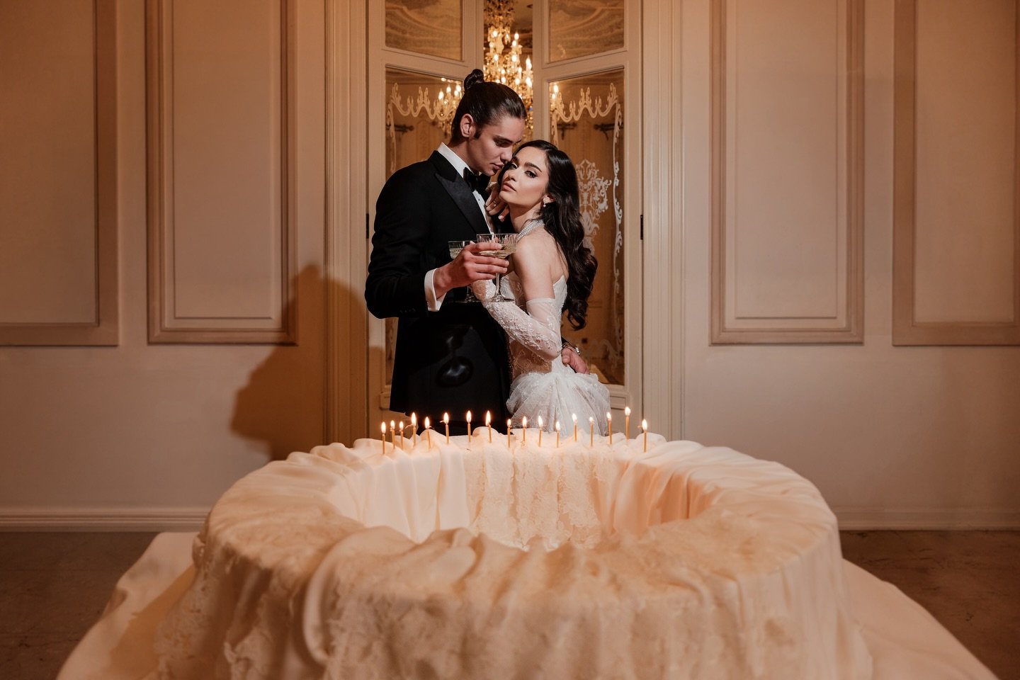 Viziunea mea la Editorial Style Shoot by @poptelecanionut &amp; @roxana_onaca_weddingplanner 

Venue @palatulnoblesse 
Floral decoration @seraphic.events
Jewelry @kultho_foreverdiamonds 
Dress @letitialeleofficial 
Man attire @consiglierimen x ZEGNA
