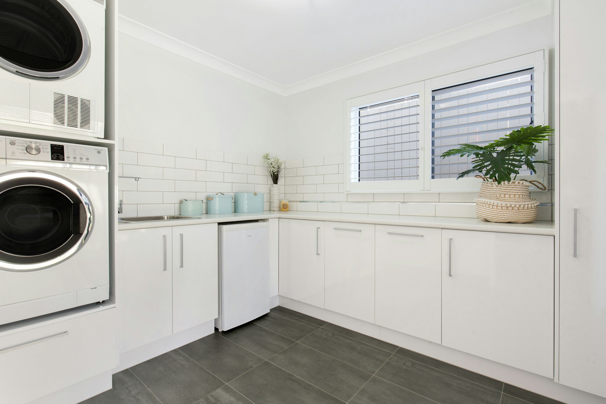 signal hill laundry room addition