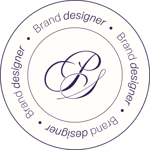 Logo circulaire avec la lettre 'P' en calligraphie au centre, entouré de la phrase 'Brand designer' répétée en anglais.