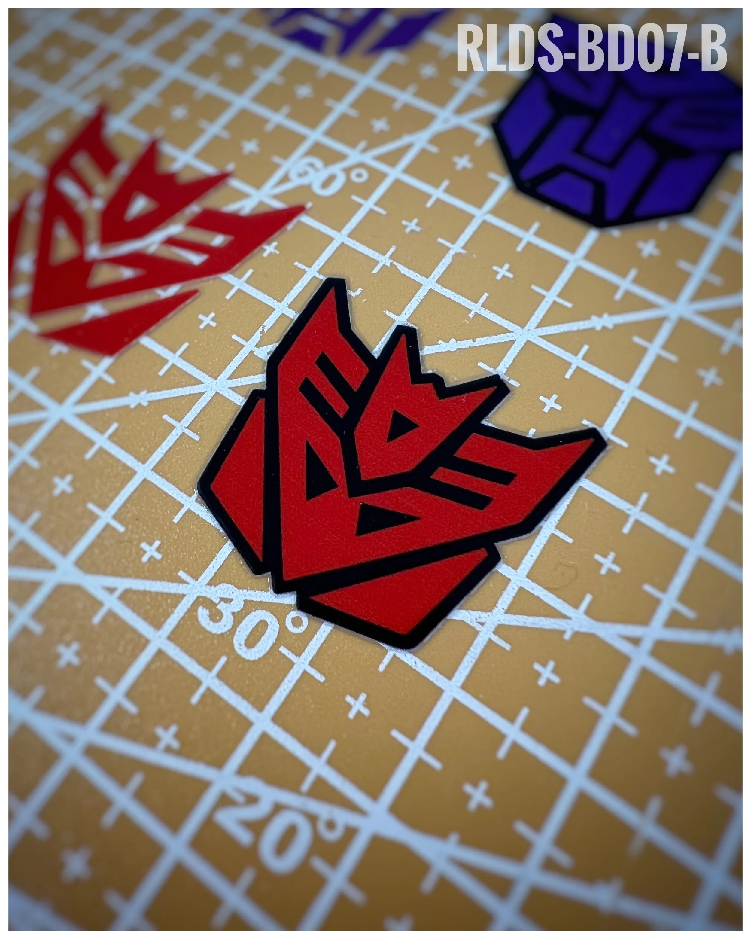 4 x large Shattered Glass Con dry rub transfers, Red with Black background.