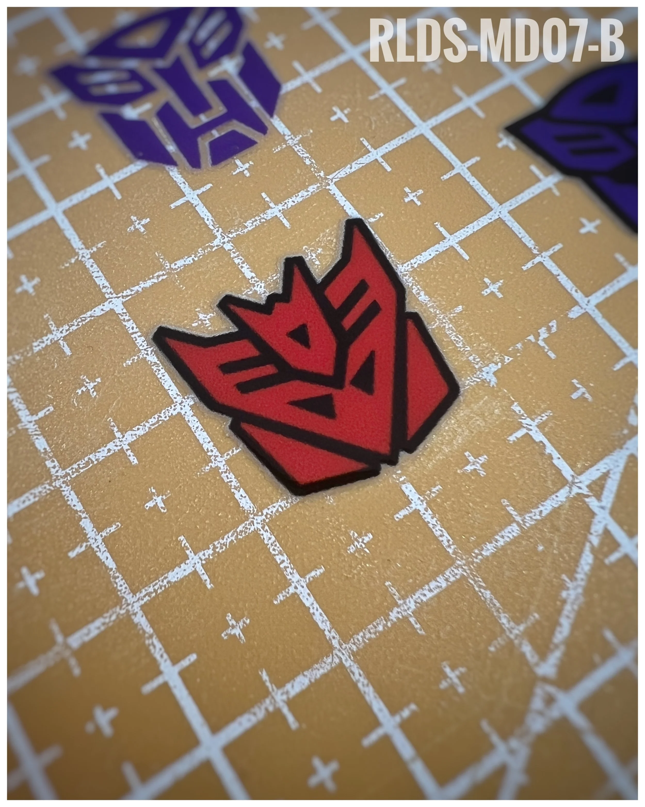 6 x medium Shattered Glass Con dry rub transfers, Red with Black background.