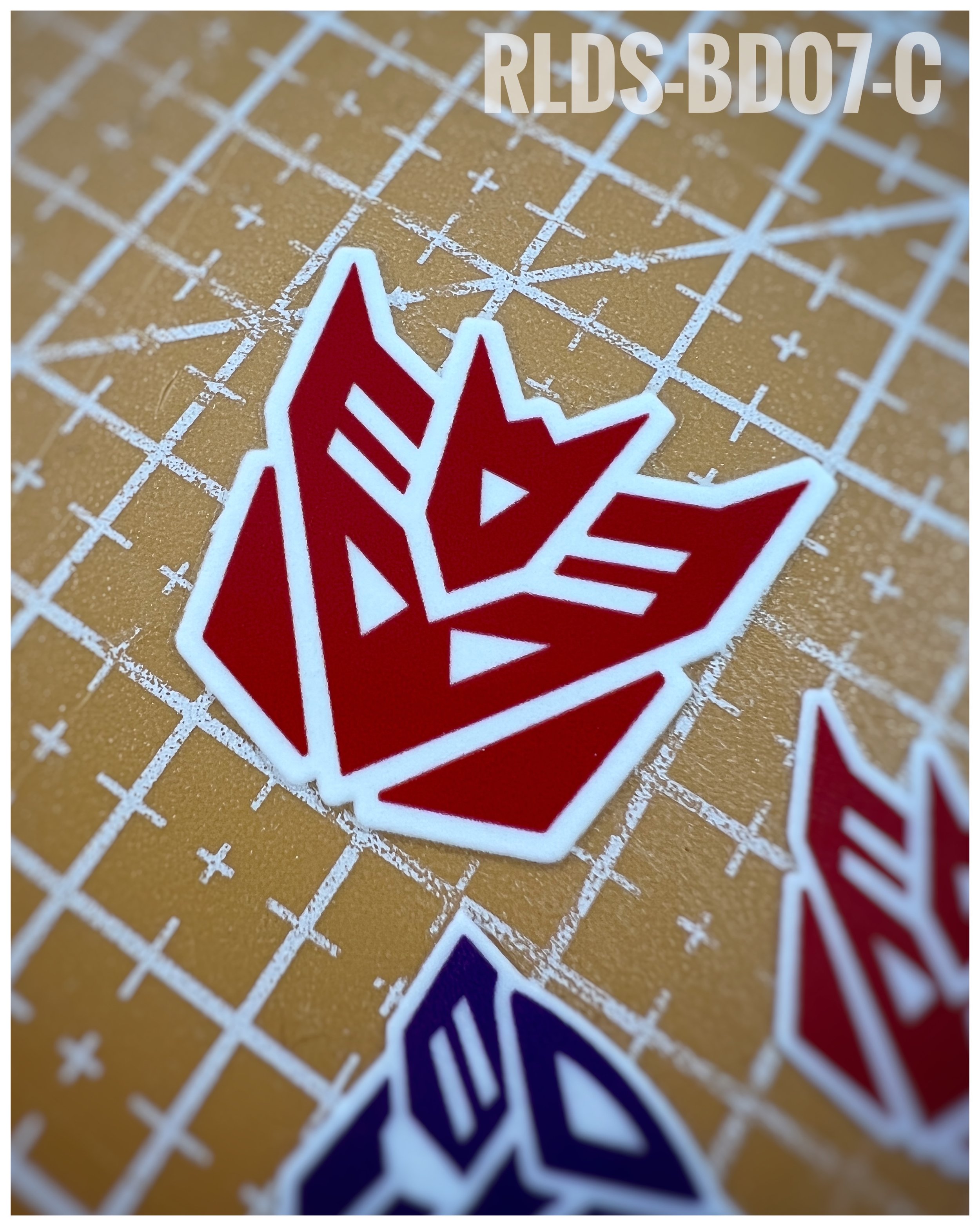 4 x large Shattered Glass Con dry rub transfers, Red with White background.