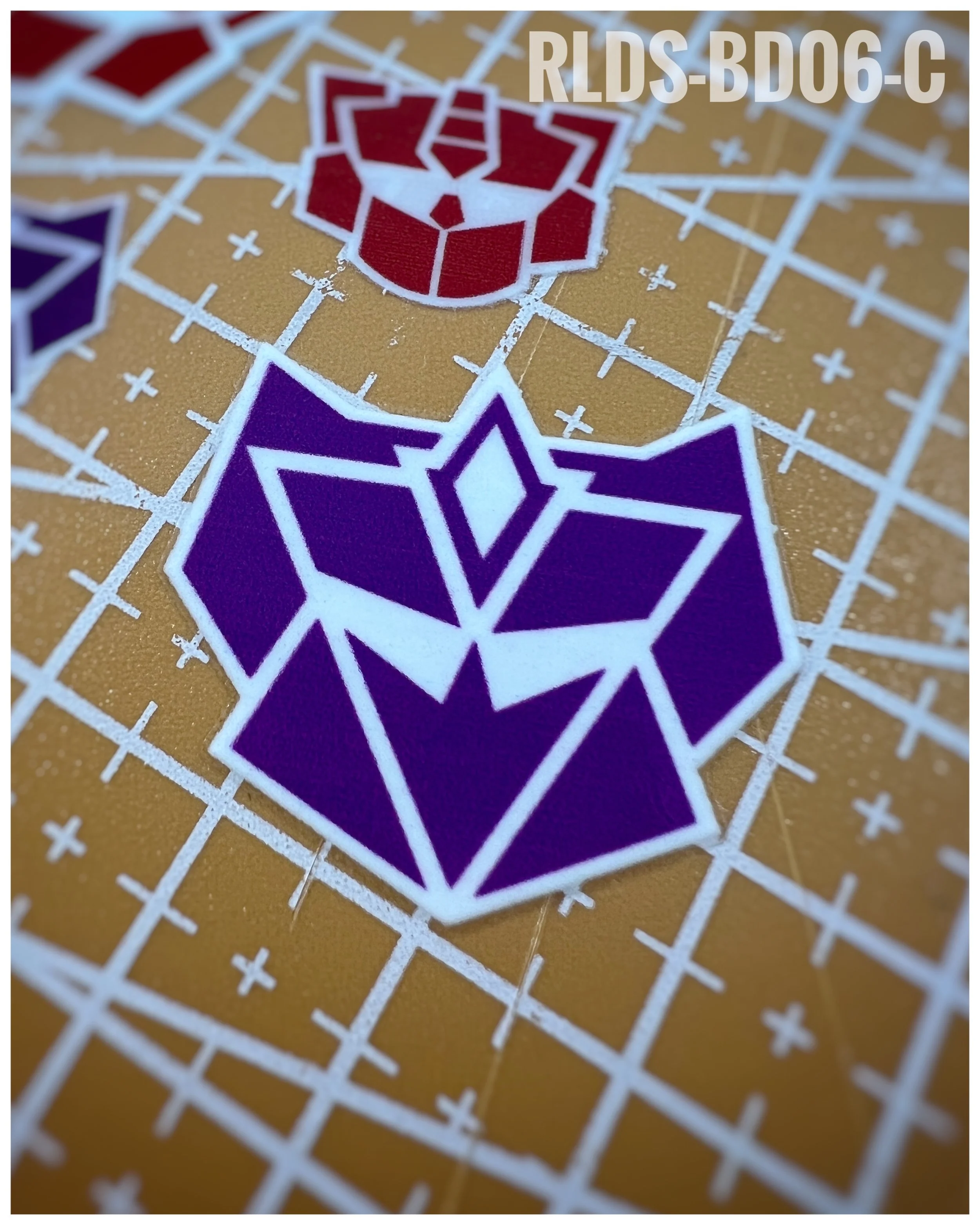 4 x large G2 Con dry rub transfers, Purple with White background.