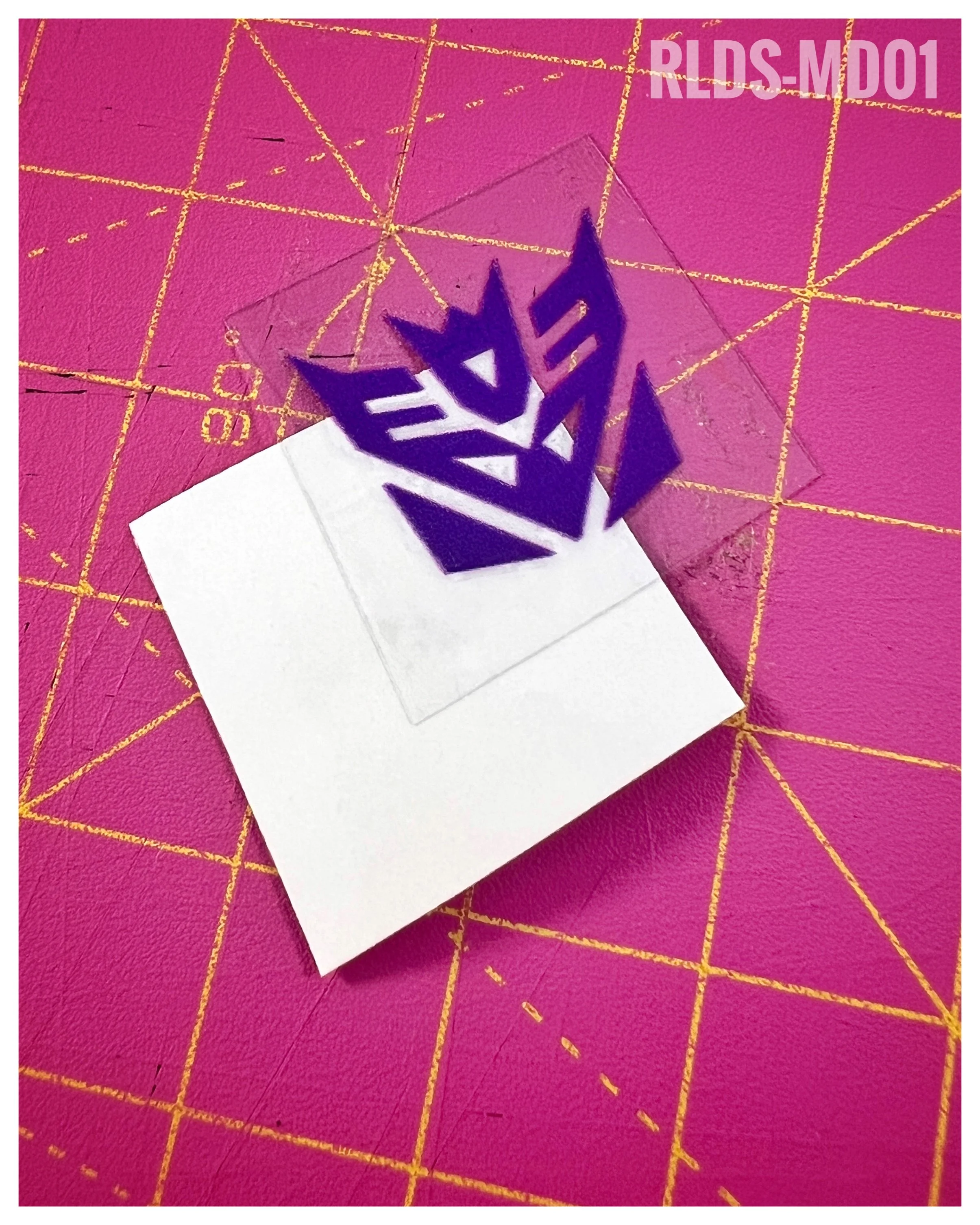 6 x medium 3D/raised toon style Con dry rub transfers, Purple with Clear background.