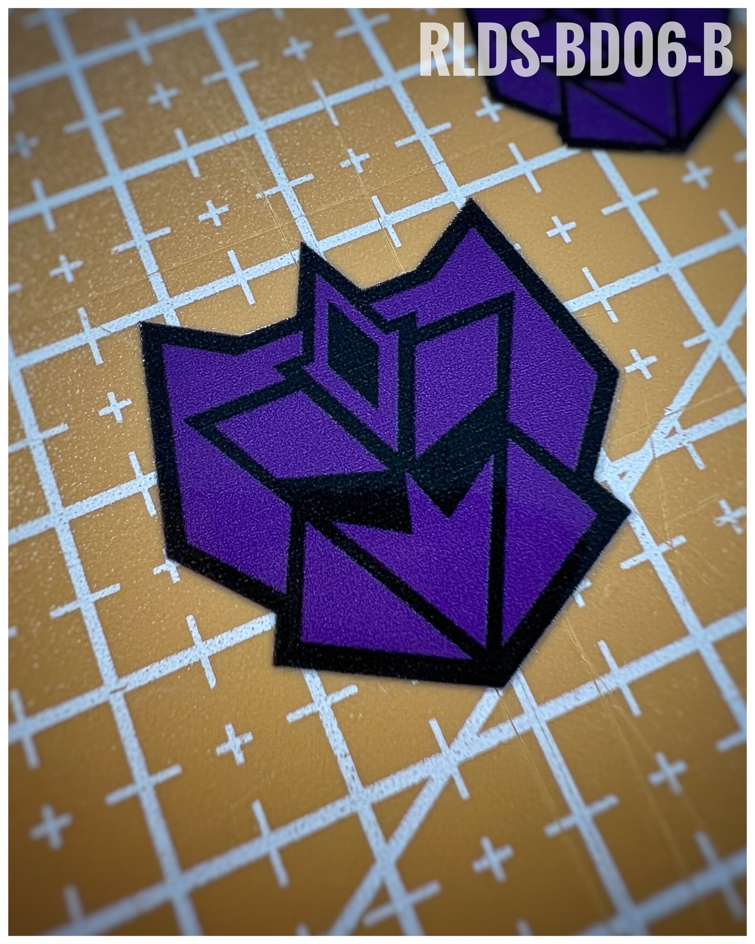 4 x large G2 Con dry rub transfers, Purple with Black background.