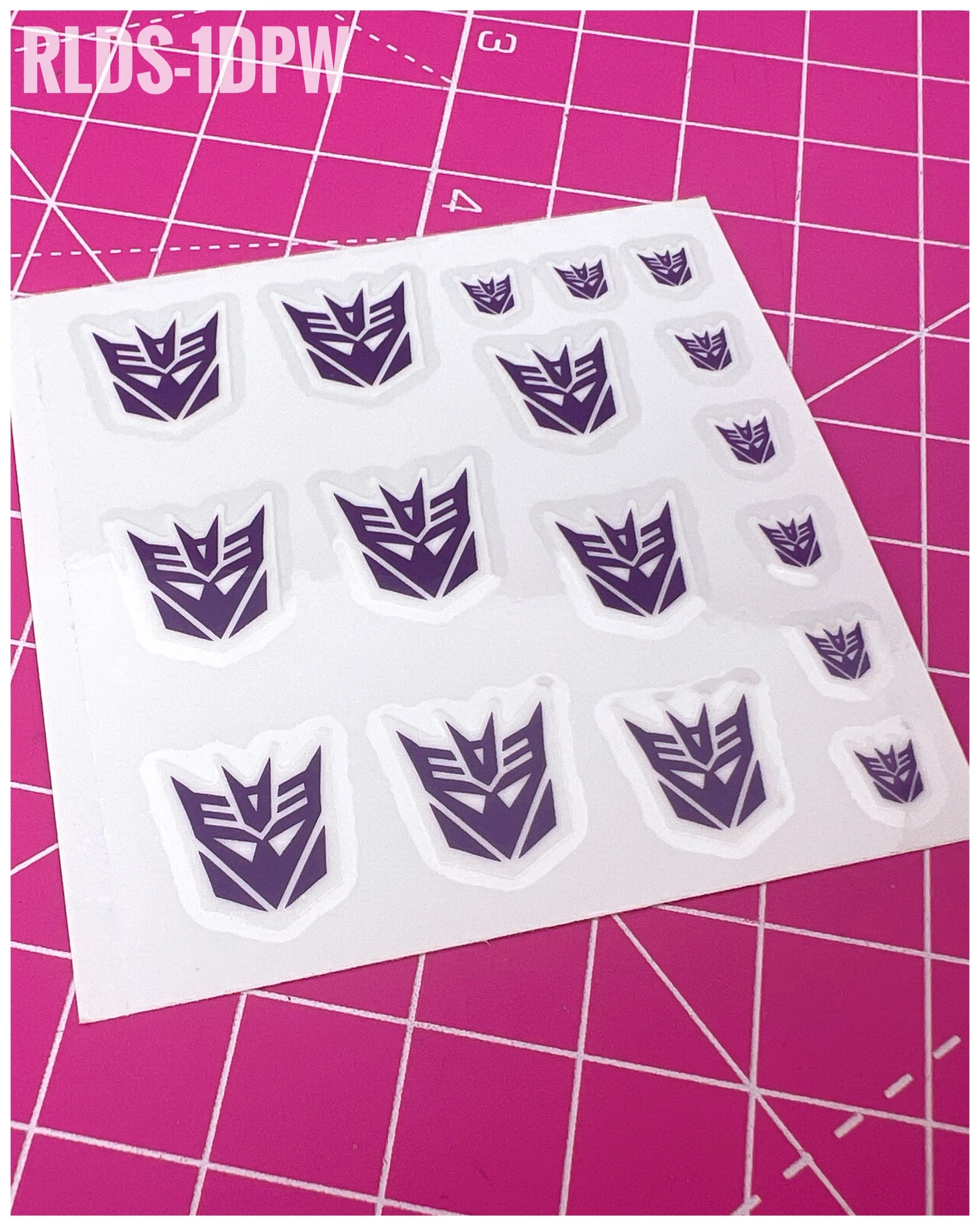 RLDS-1DPW - Con logos, Purple on White