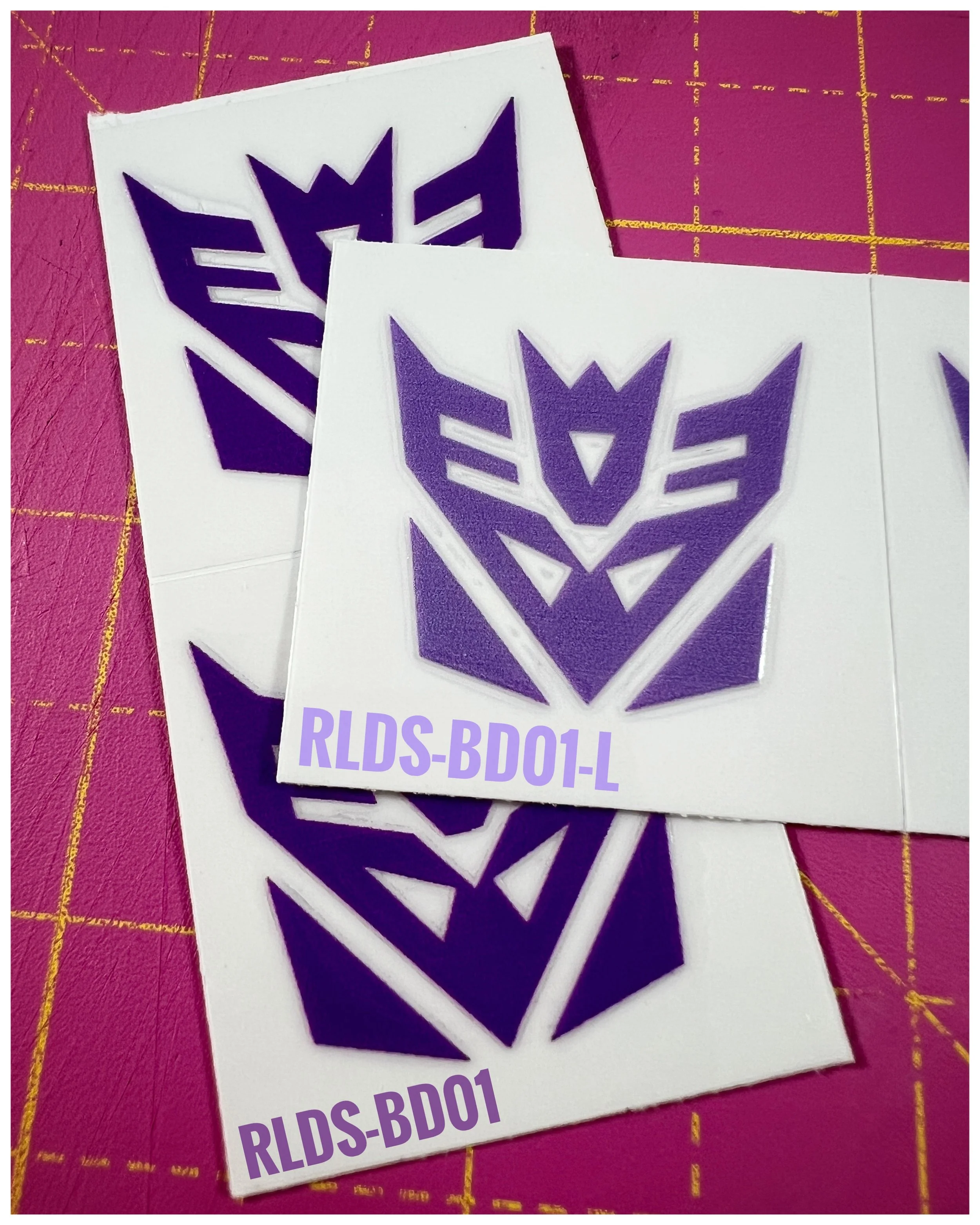 4 x large Con dry rub transfers, Toon style, Light Purple with Clear background.