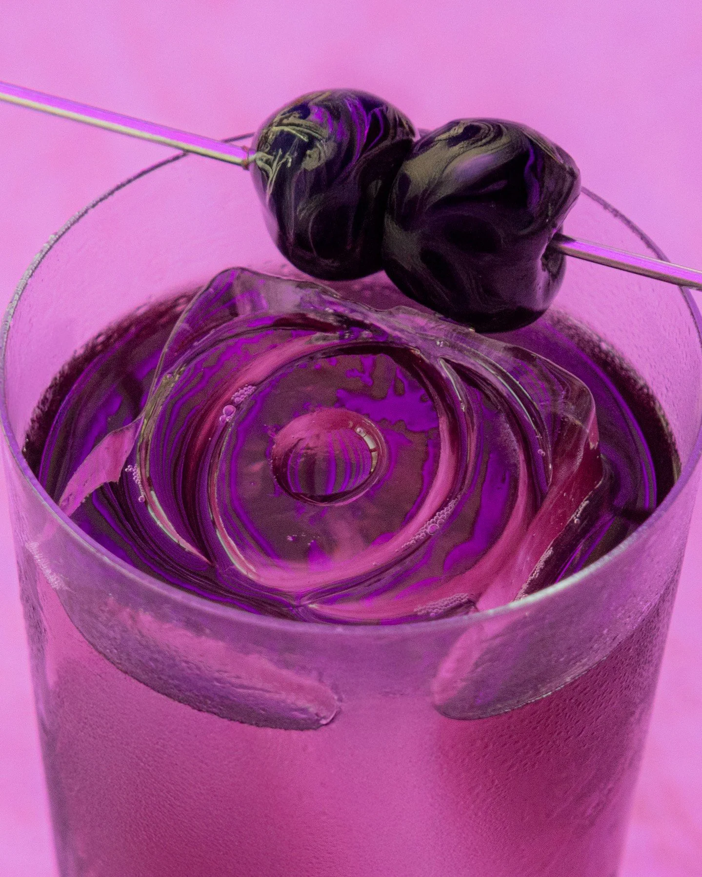 Meet the Purple Amaretto Sour 💜 Rich, citrusy, and dangerously crushable.⁠
⁠
caffo amaretto / rye / lustau oloroso / grand marnier / coffee / cocoa / orange / lemon