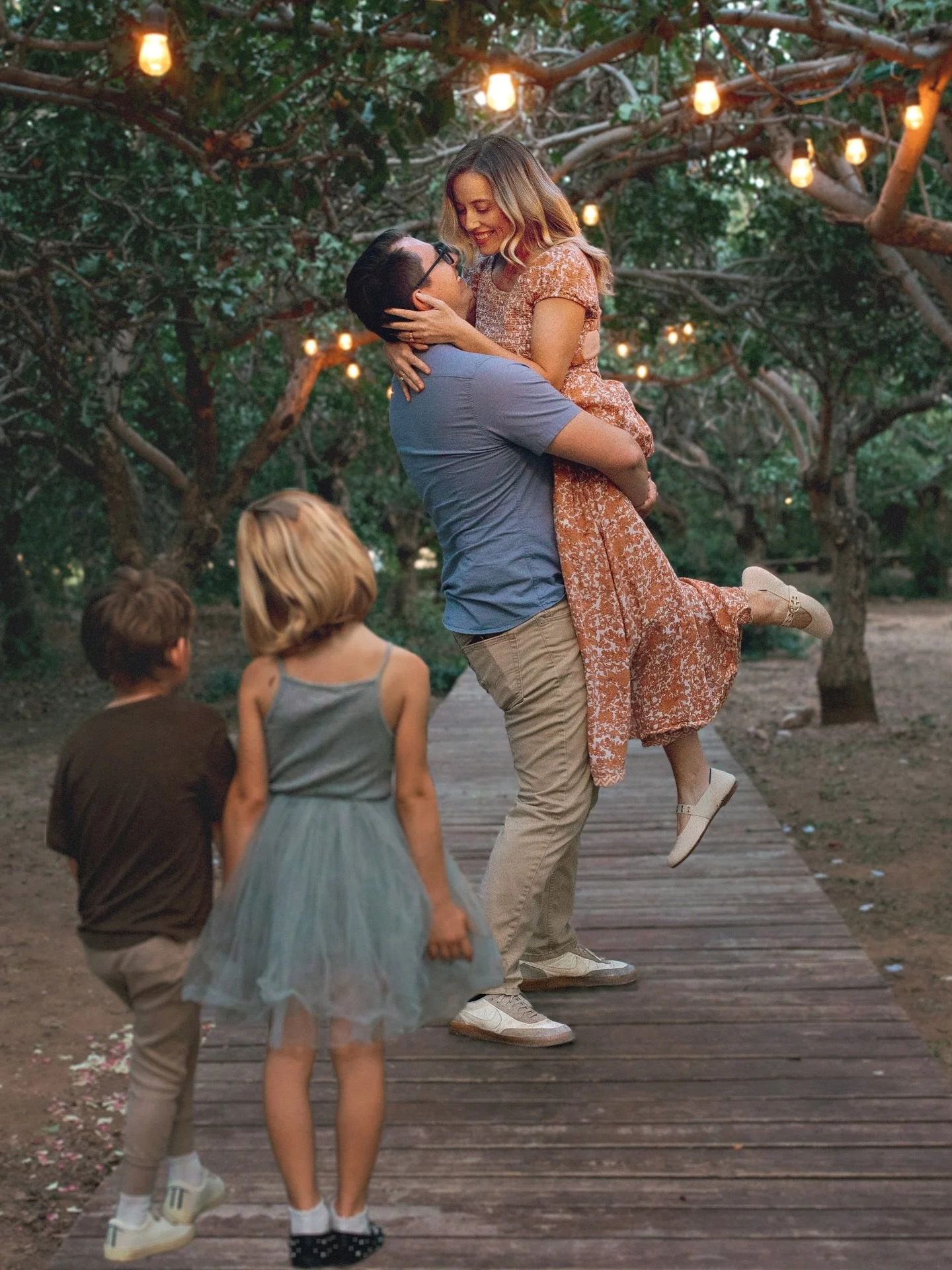 Ten years of pickup twirls ✨

It&rsquo;s wild to see how many places we&rsquo;ve done this over the last decade. From waterfalls, beaches, cities, flower fields, and now with our favorite two adorable obsessions watching from the sidelines🥺 A lot ha