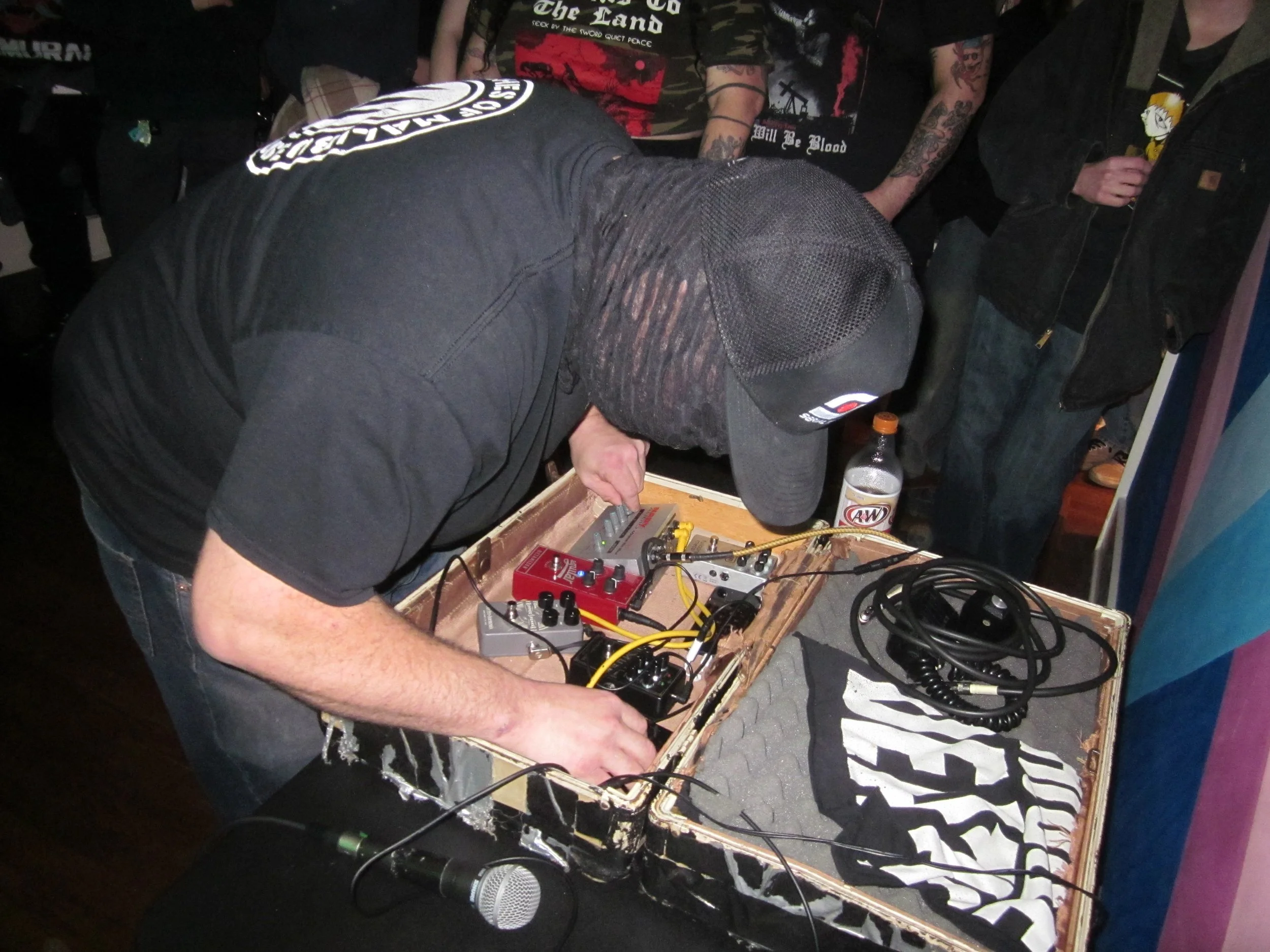 Matt Hex, Midsouth harsh noise veteran and pillar of extreme music for nearly two decades; the noise lawyer. 
