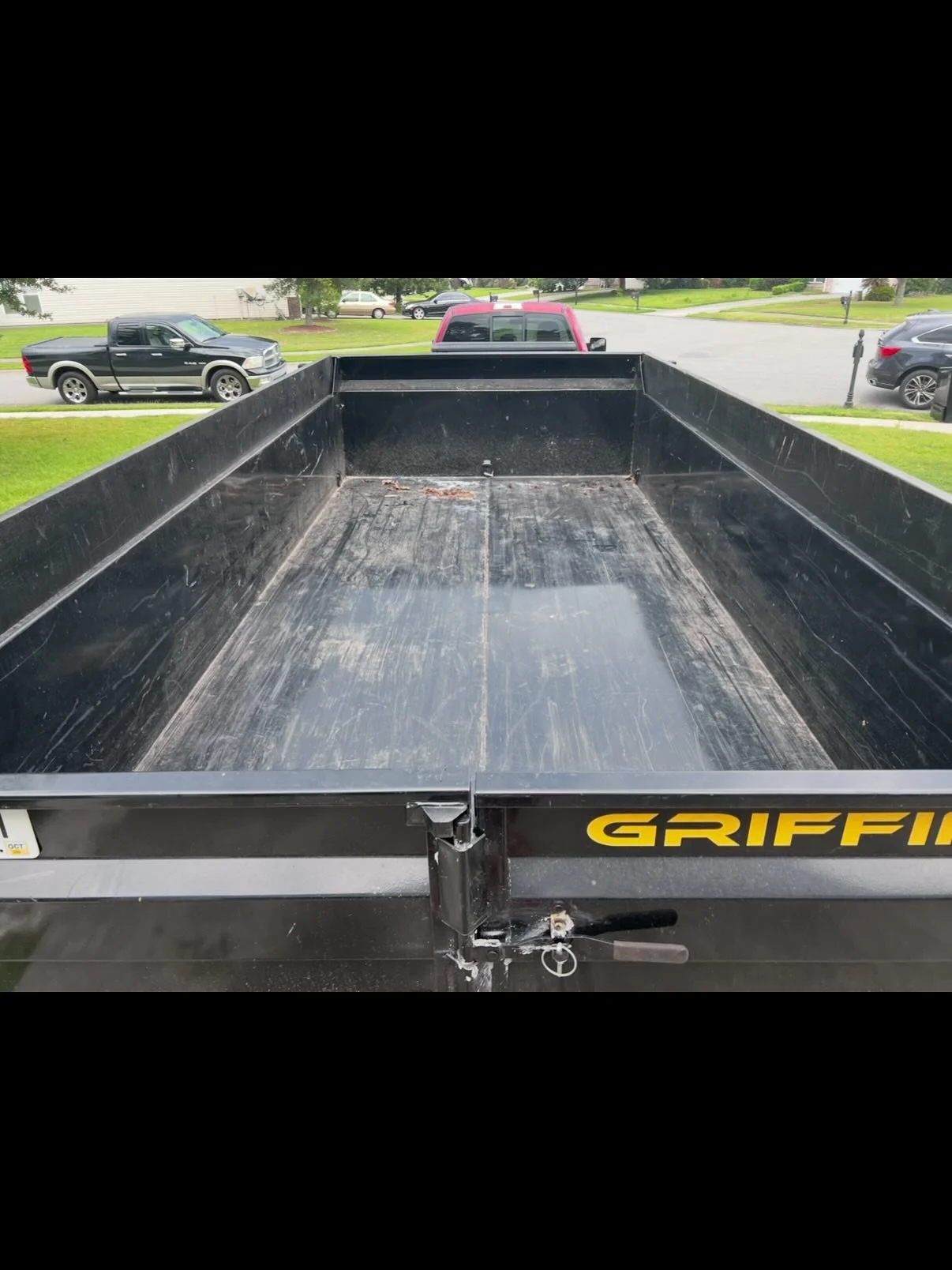 Moving out? Starting a remodel? Or just clearing out the clutter? 📦
Weekly dumpster rentals are available now! We drop it off, you fill it up, and we&rsquo;ll handle the pickup. Easy, fast, and stress-free.&rdquo;