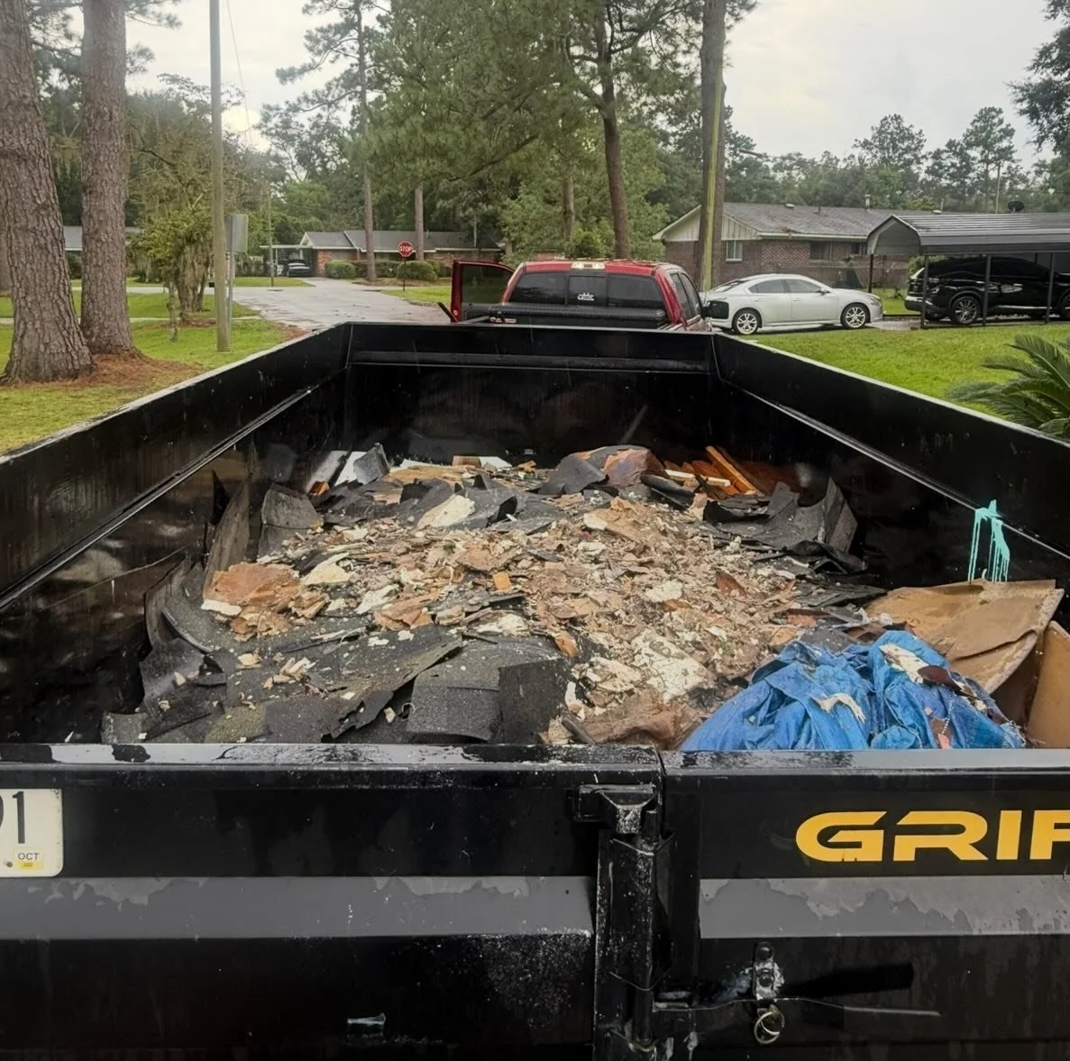 No matter the mess, we'll get you sorted! We helped a homeowner with some serious cleanup. If you've got old sheds, rotten decks, fences, or other junk to go, we're here to lend a hand!