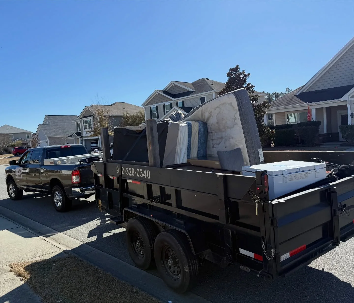 Old furniture, mattresses, and bulky items taking over your space? We&rsquo;ll haul it 💪🛻 Our debris removal services in Savannah, GA make cleanouts easy&mdash;from curbside pickup to full property cleanouts.

No heavy lifting. No dump runs. No hea