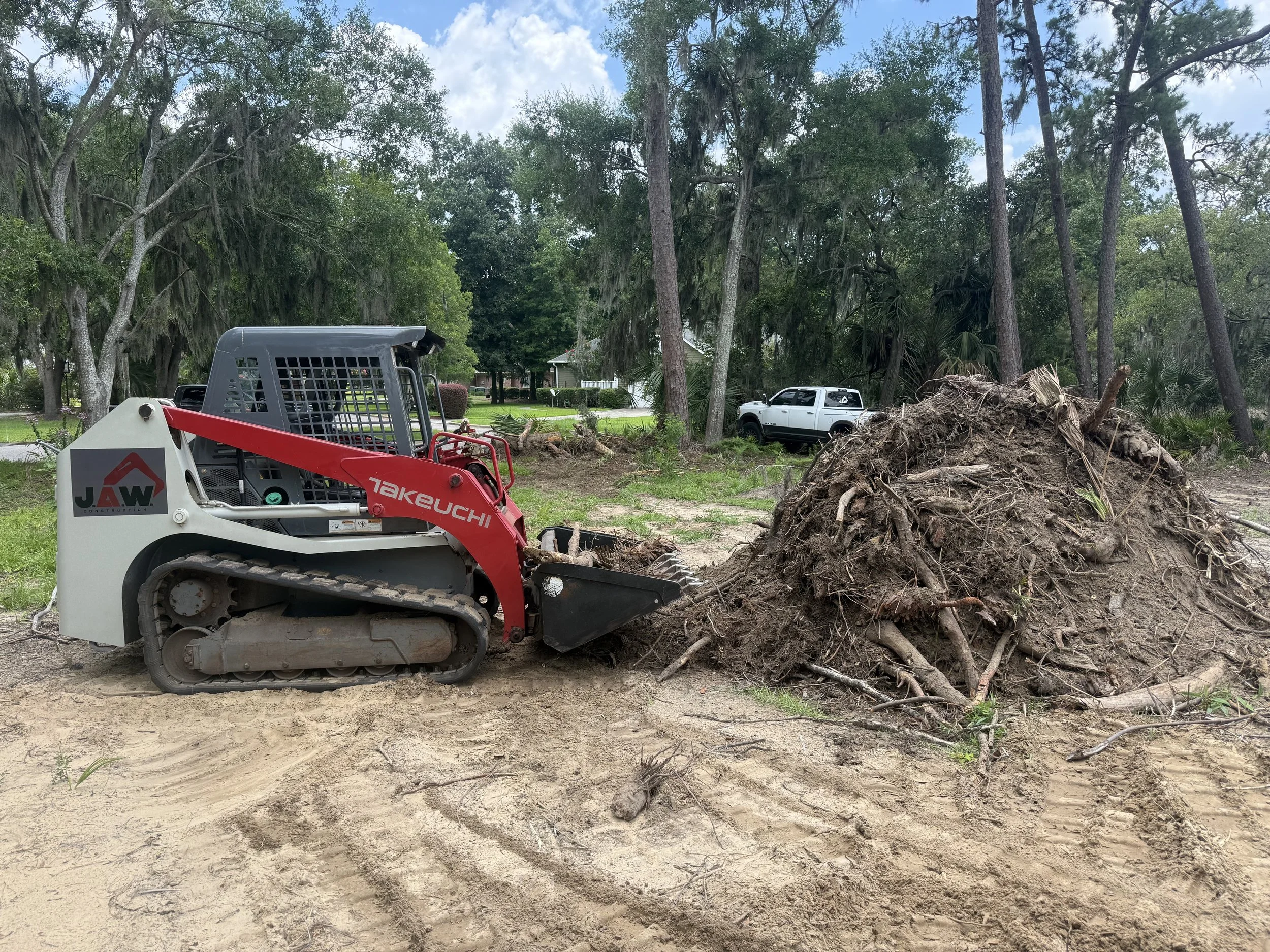 Construction site cleanup. We ensure your construction sites are clean and ready for the next phase. Keep your projects moving along without worrying about hauling away debris.