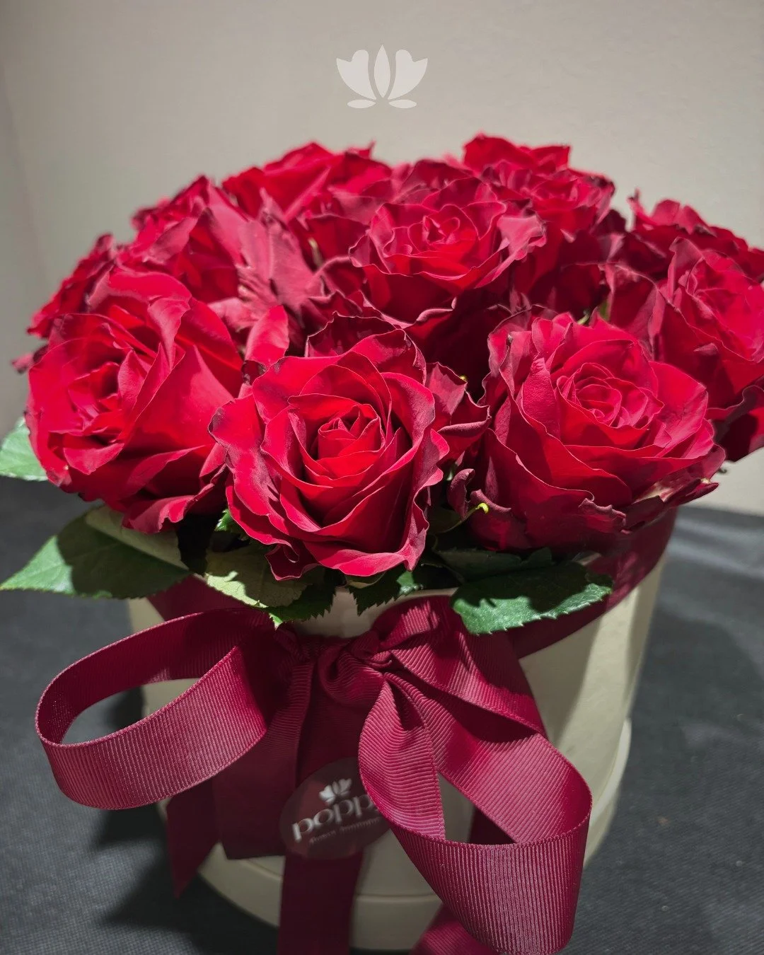 Still looking for the perfect Valentine&rsquo;s gift?

Red love, ready to go. 🌹
So many options waiting for you in store today. 

#PoppyFlowerBoutique #ValentineFlowers #Roses #FloralLove #LimassolFlorist