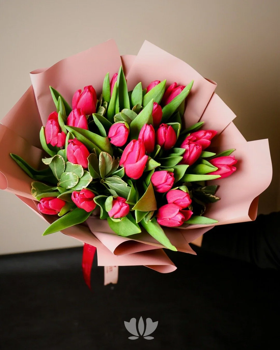 Simple. Elegant. Timeless. 🌷
Tulips never go out of style, especially when they&rsquo;re this fresh.
The perfect Women&rsquo;s Day gift!
Available in store for pick-up or order directly through Wolt for easy delivery.

#WomensDay #TulipSeason #Flowe