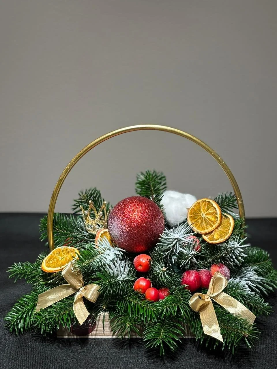 Small festive arrangement