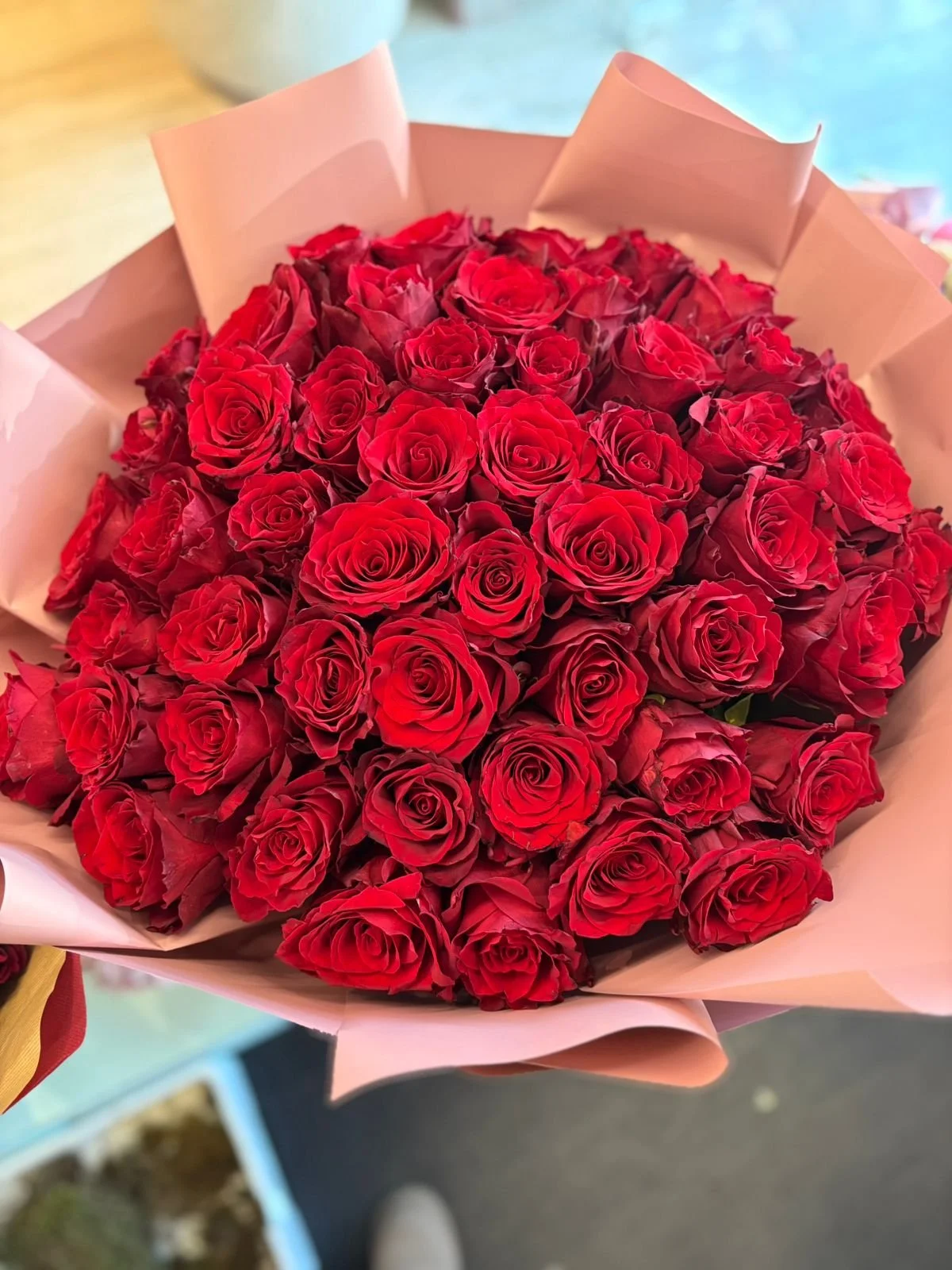 Red roses bouquets