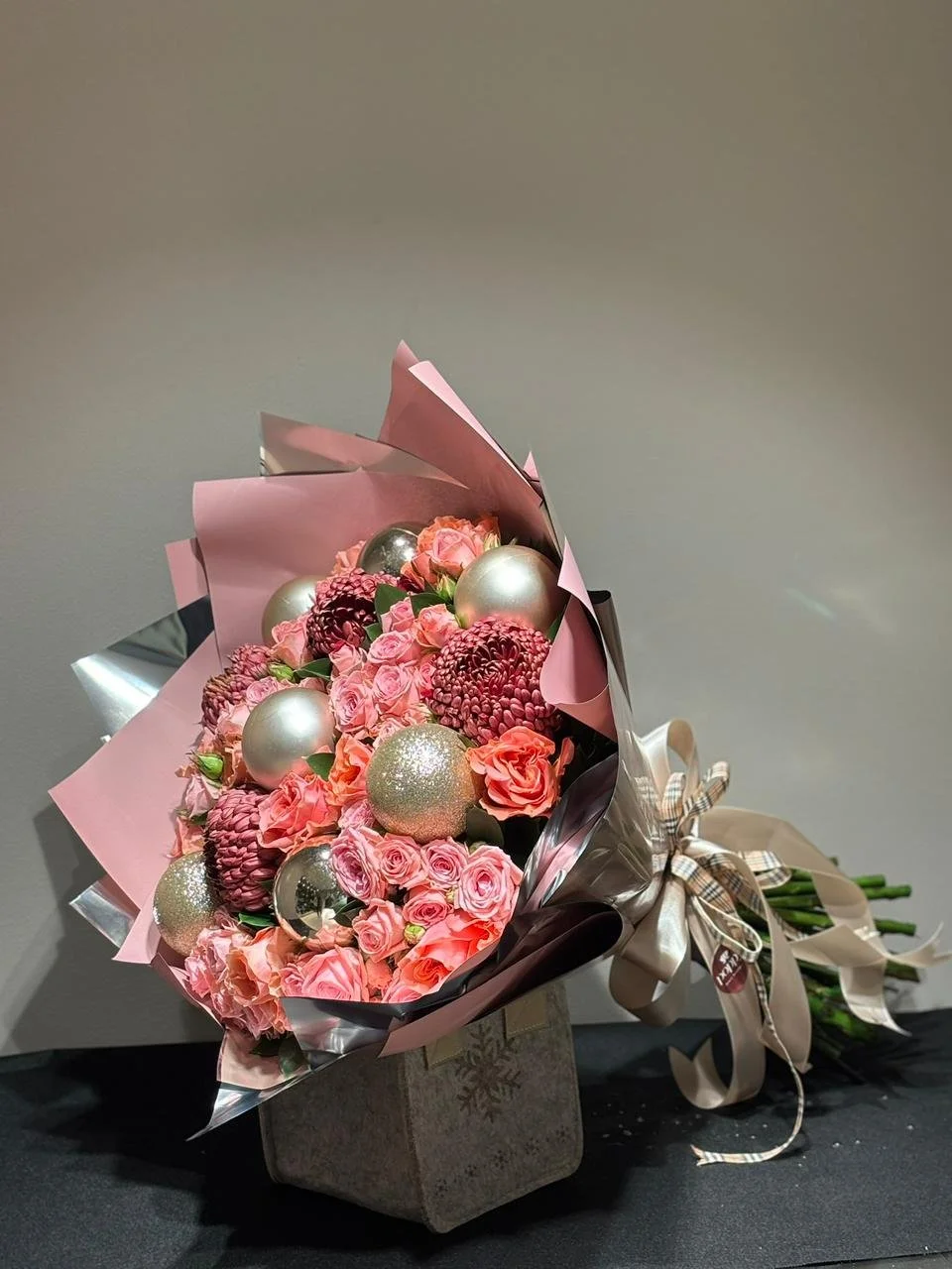 Festive Bouquet Pink