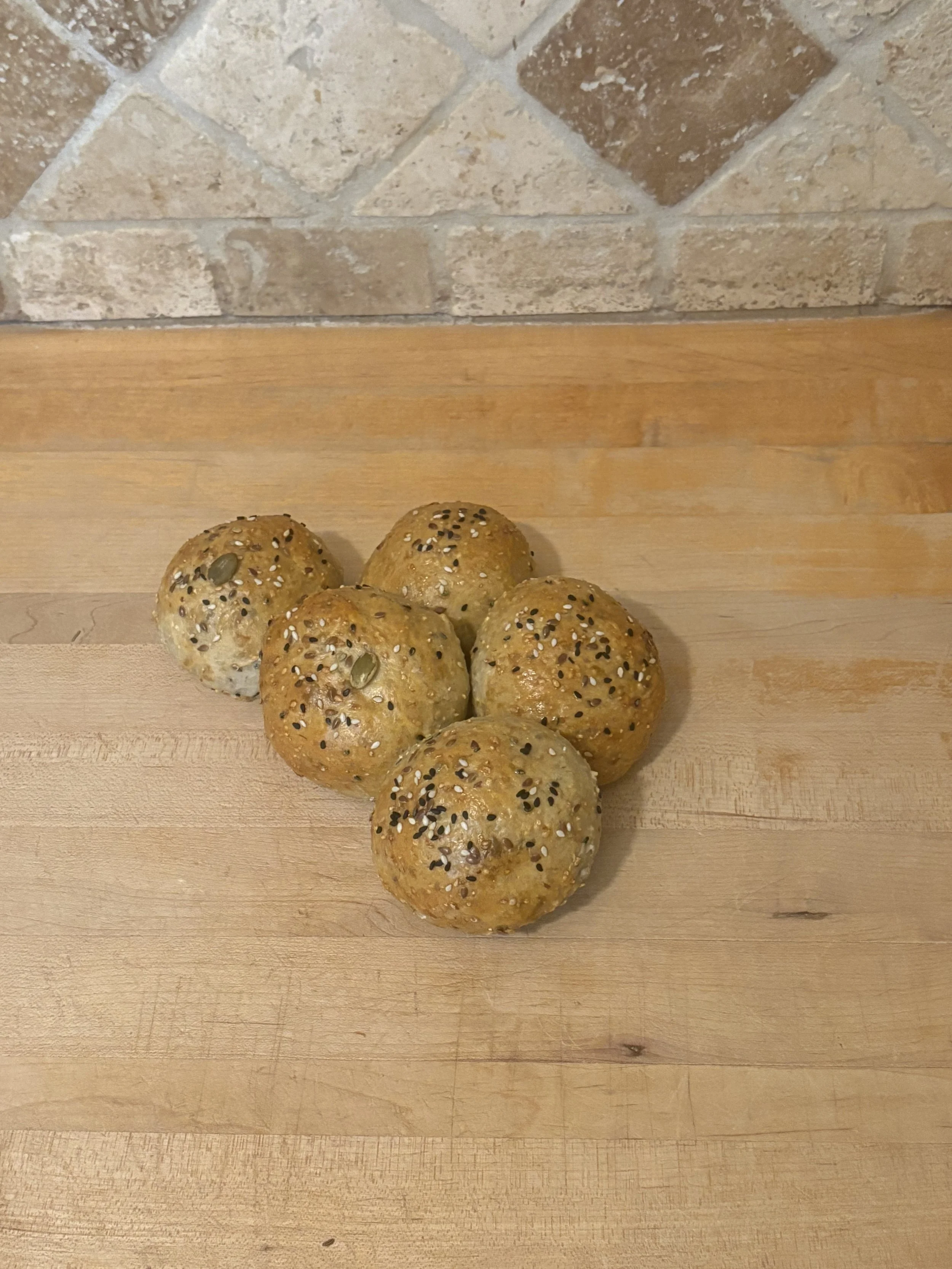 Homestead Multigrain Dinner Rolls (12)