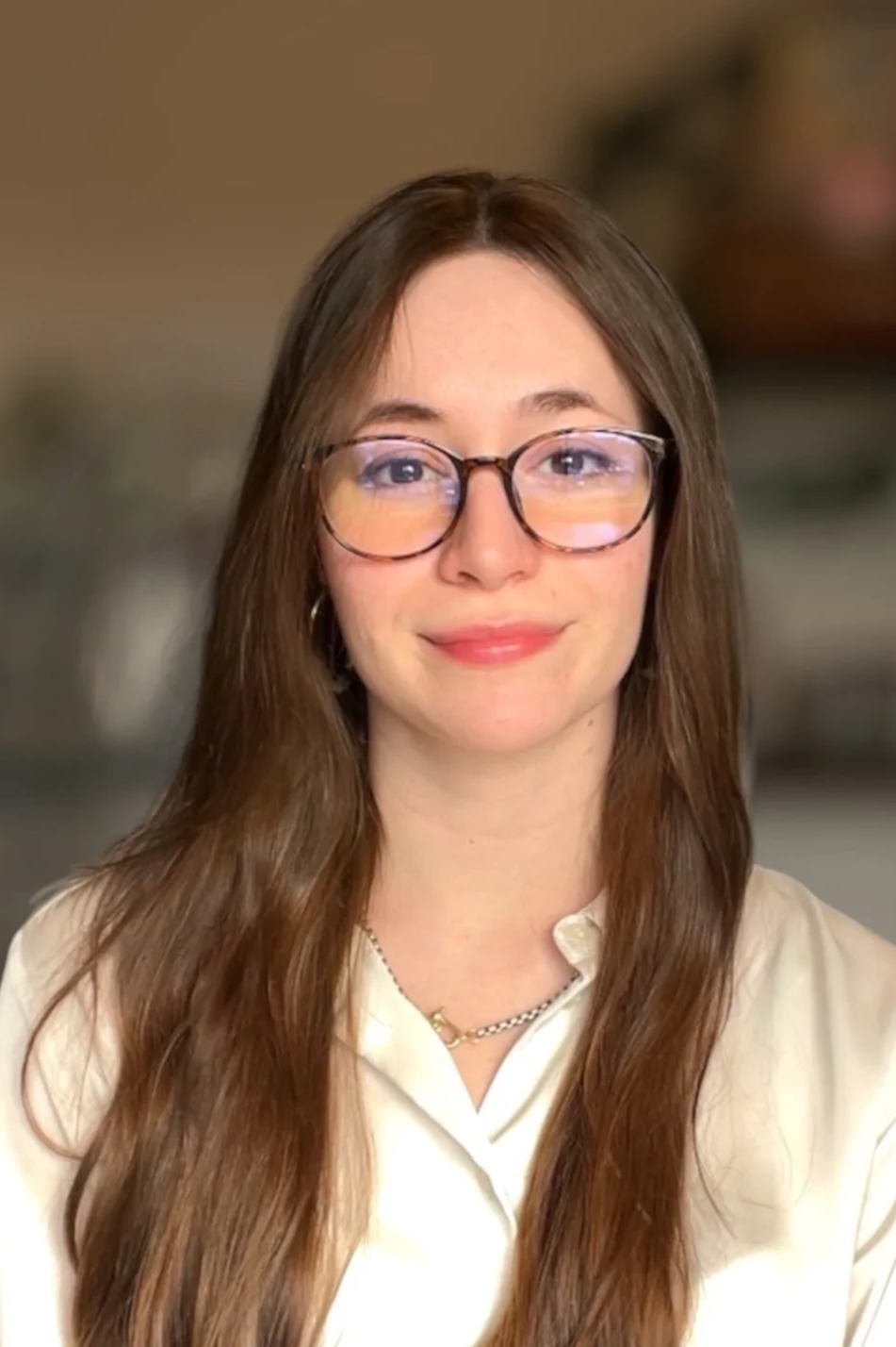 Sophie Conklin, LCSW, trauma therapist providing online therapy throughout Virginia.