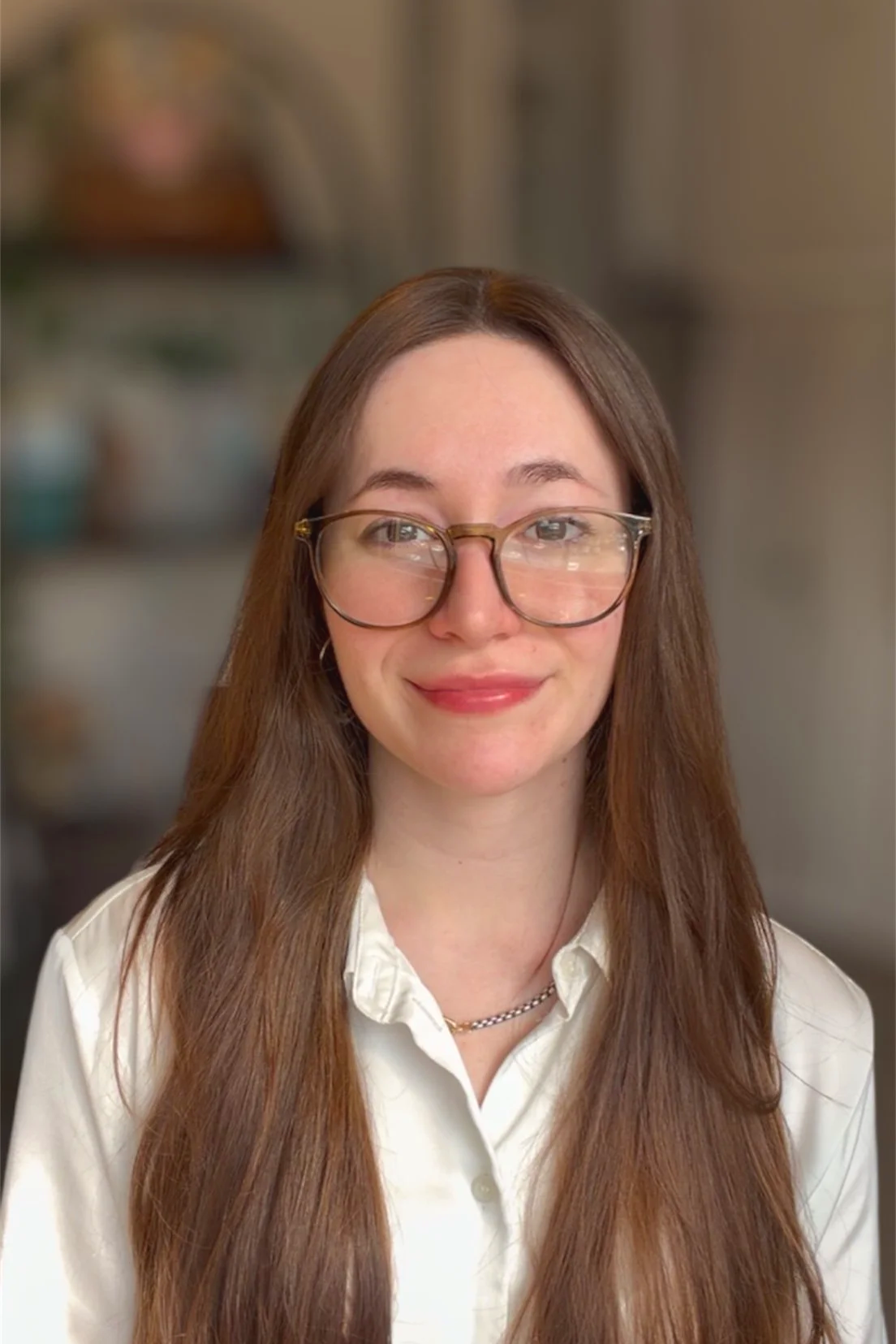 Sophie Conklin, LCSW, trauma therapist in providing EMDR in Virginia.