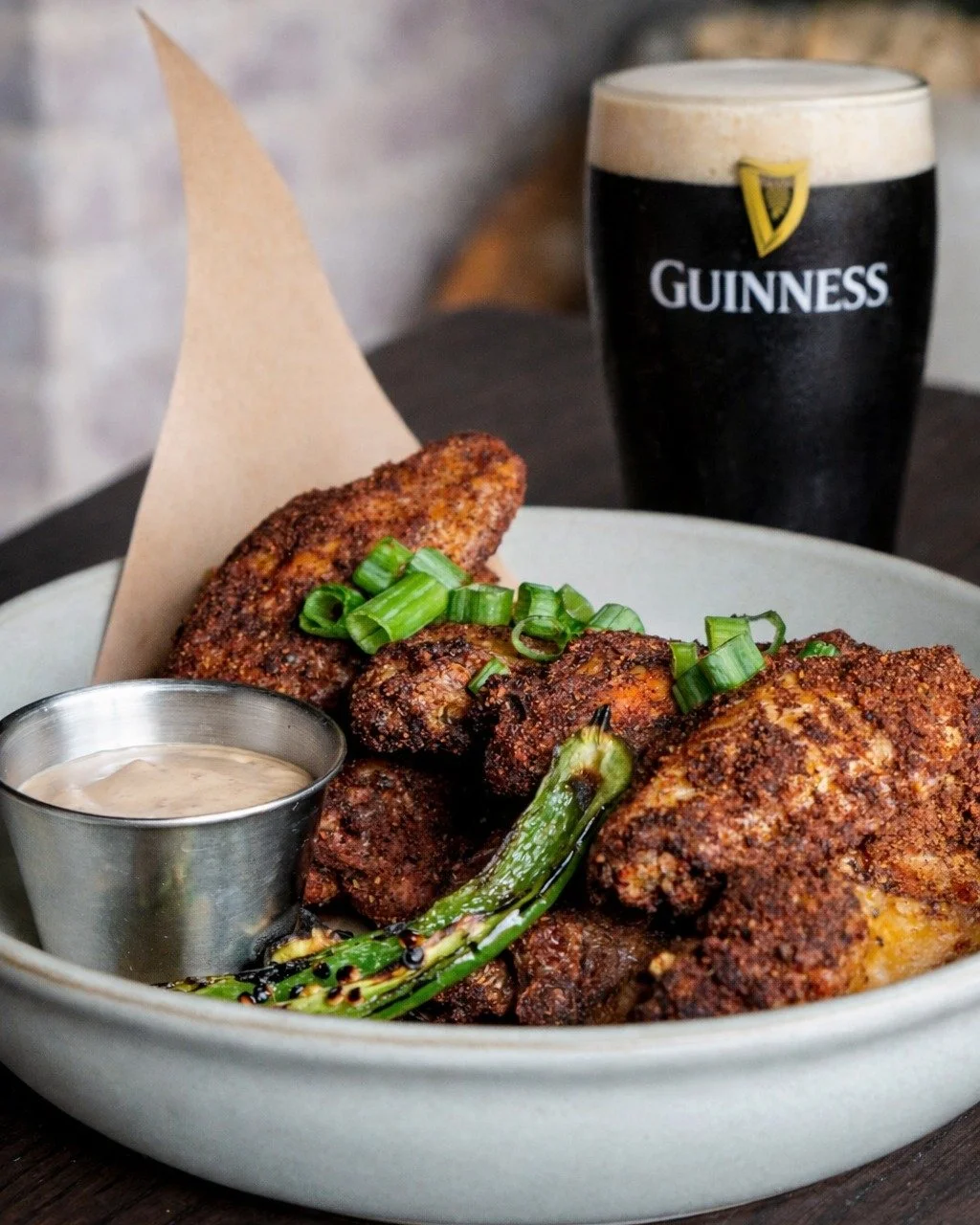 4&ndash;6PM plans? Handled. 🍺

All March on the bar side, grab this $20 pairing:
🍺 Pint of Guinness + Old Fashion Burger
or
🍺 Pint of Guinness + an order of wings

No gimmicks. Just a solid pint and something worth eating.

#amsdenstation #versail