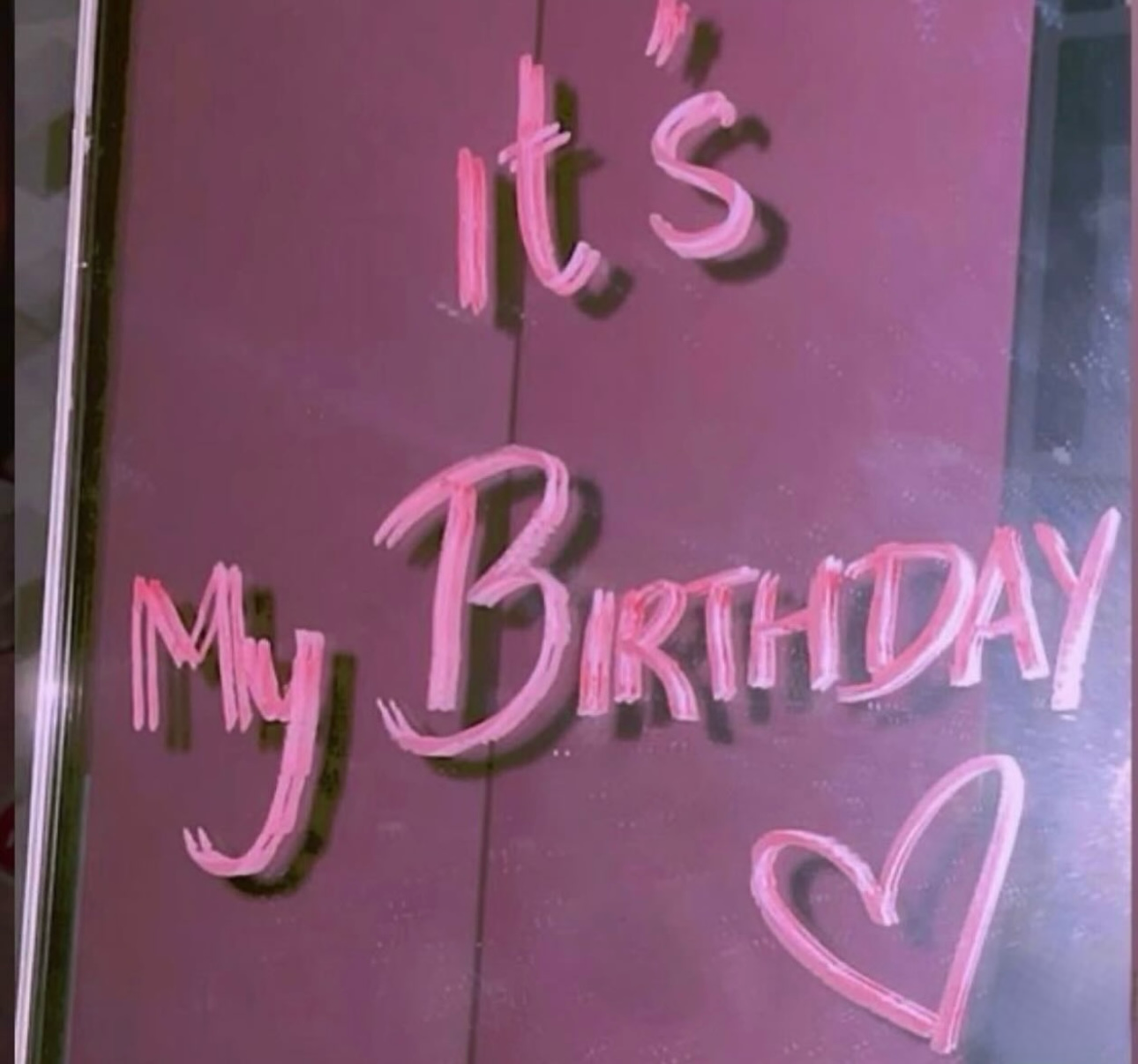 JISIKA LYNN TURNS 31