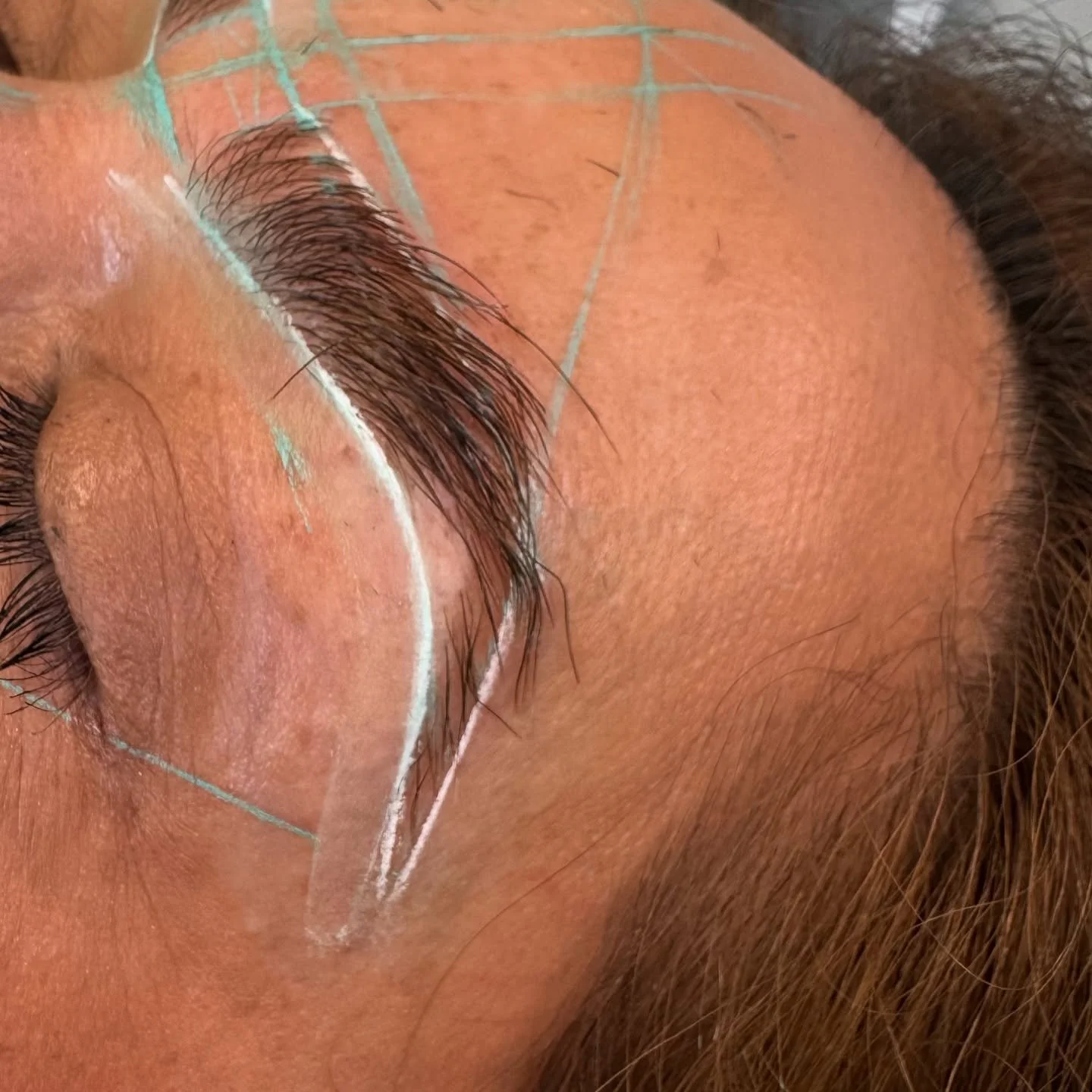 🛠️ Brow Rehab &ndash; First Session 🛠️
This transformation is just the beginning! ✨
We kicked things off with a lamination, tint, and wax/shaping to start correcting and bringing balance back to her natural brow shape.

Can you believe this is only