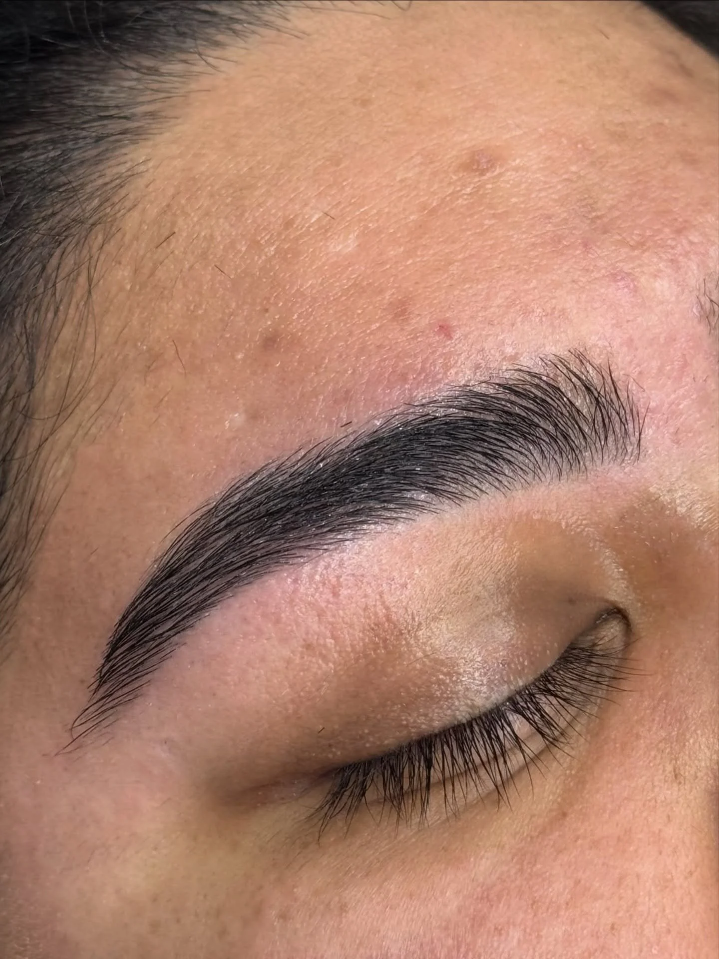When this guest first came to me (over a year ago) she had thin/sparse brows from getting them threaded at the mall. Now, this is where we are at! I couldn&rsquo;t be happier. Her brows are so full and have such a great shape to them 🥰 

If you are 