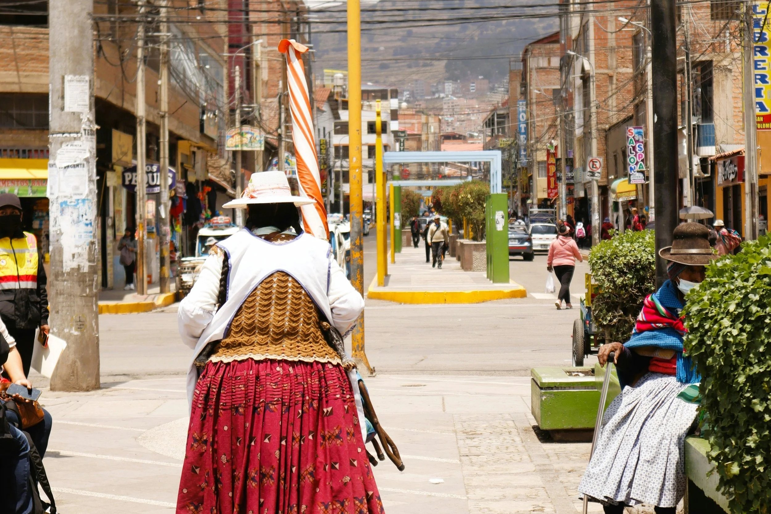 Decolonising the runway: whose narratives are we wearing?