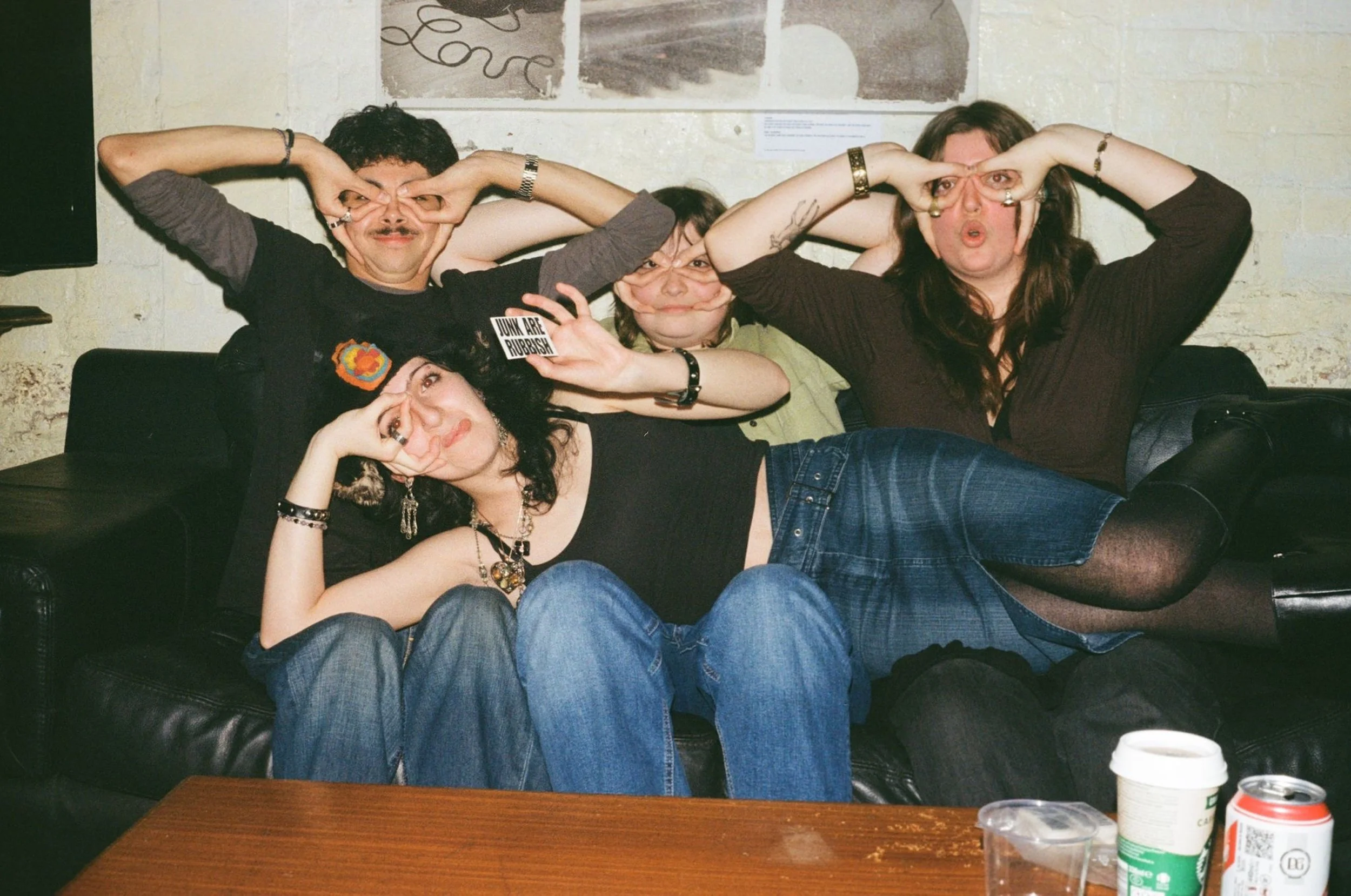 Shoegaze, From the screen to the stage