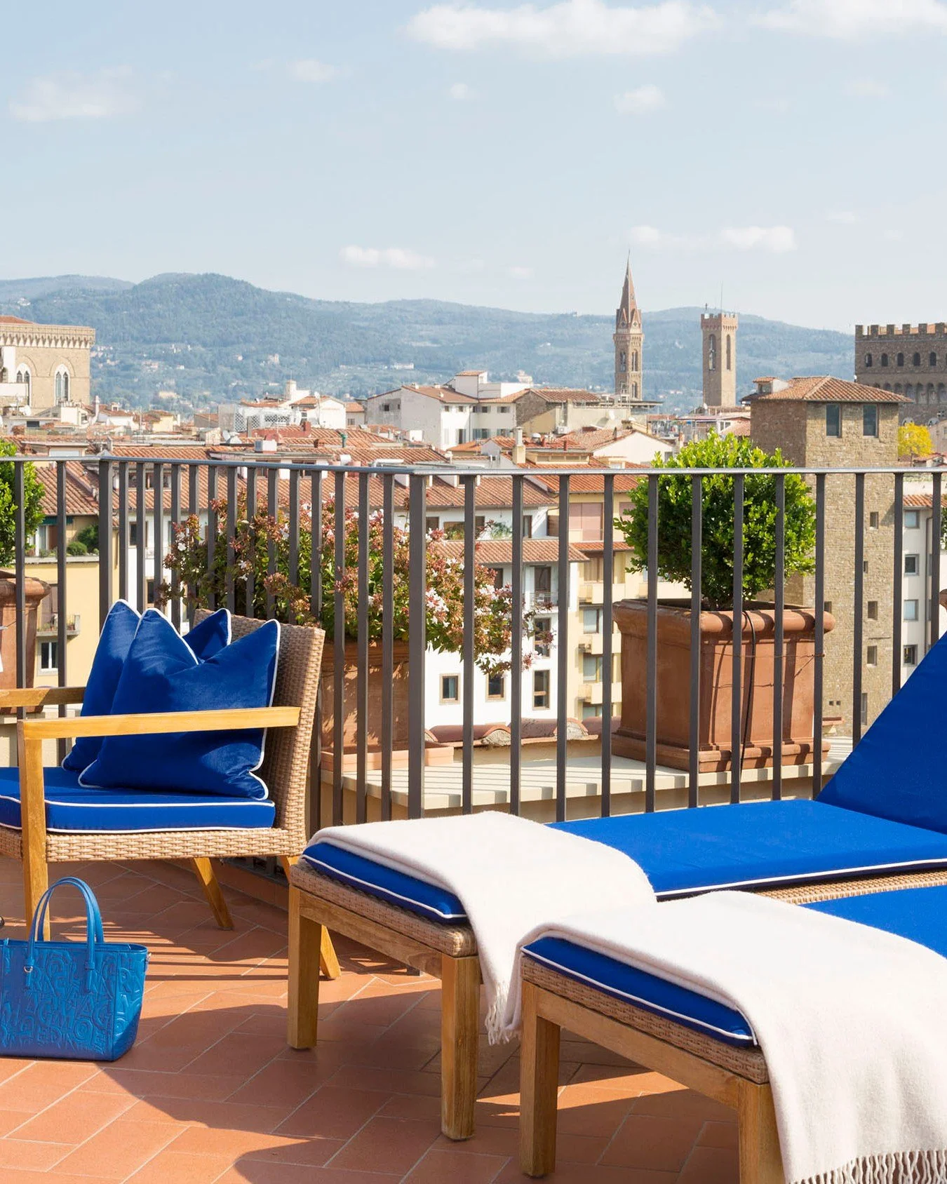 Hotel Lungarno - flagship property of the Lungarno Collection Hotels. Located in Florence, Italy
