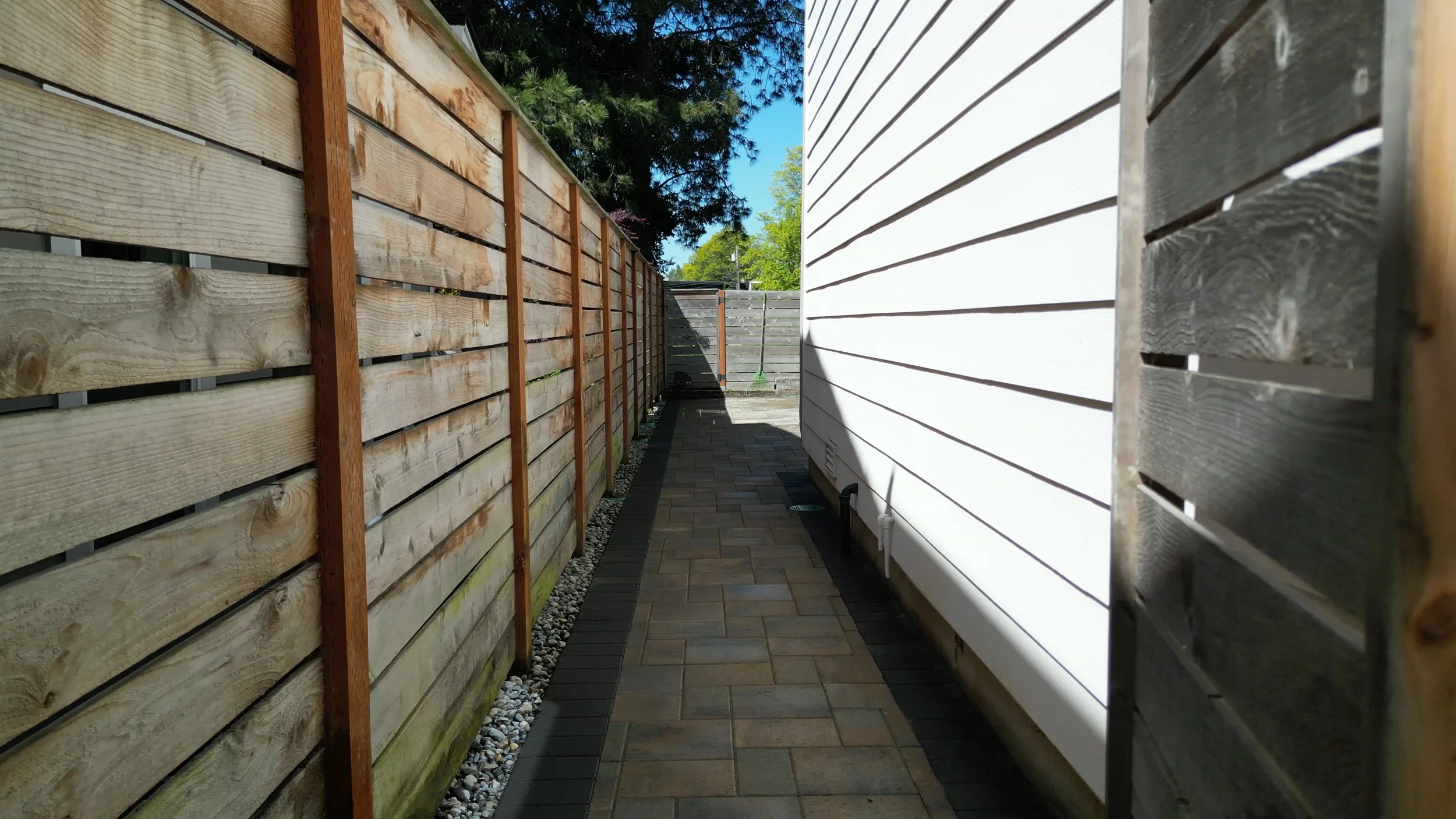 How a Fence Company in Issaquah and Bellevue, WA, Enhances Security and Comfort