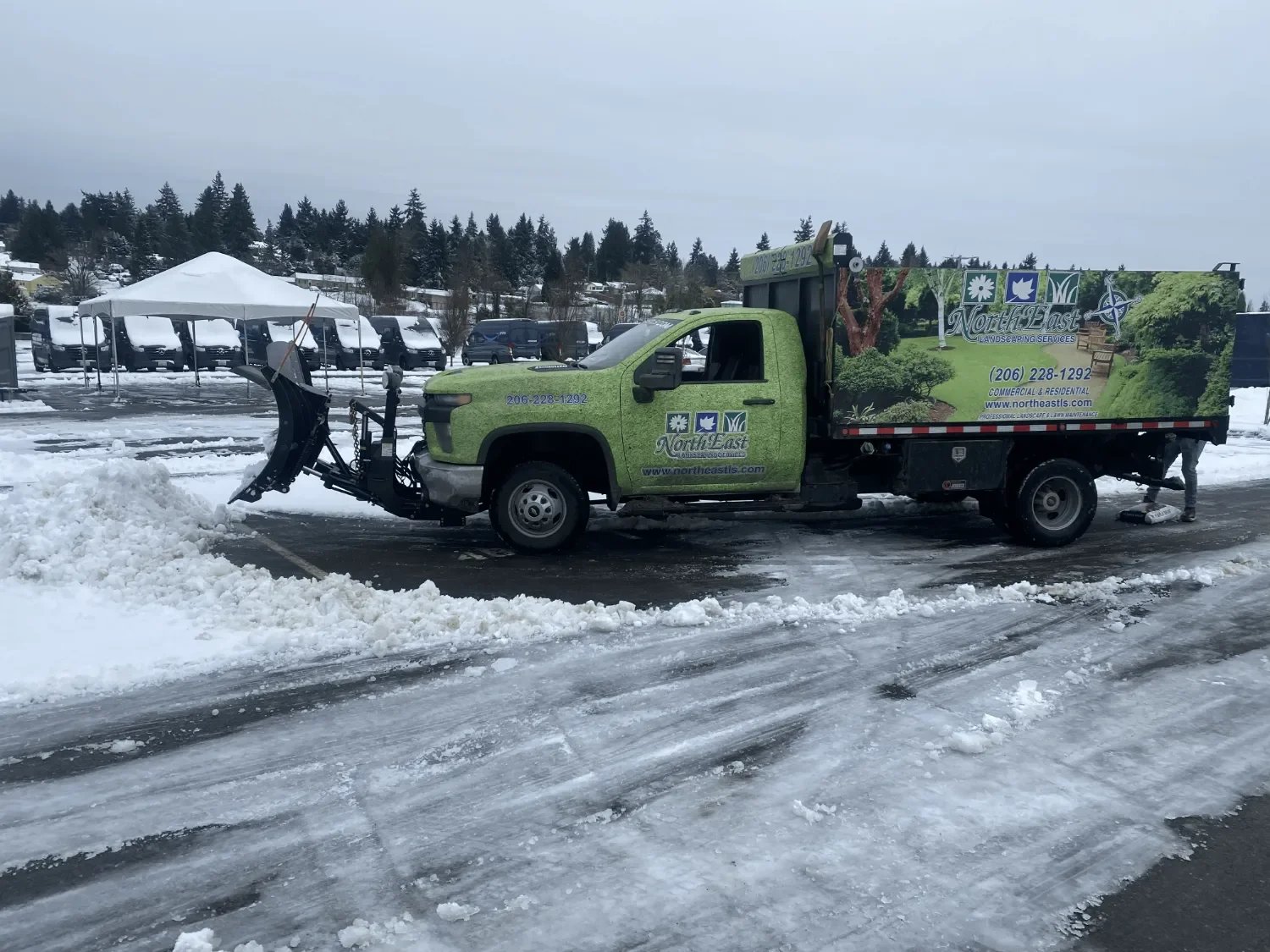 commercial landscaping maintenance in Seattle, WA