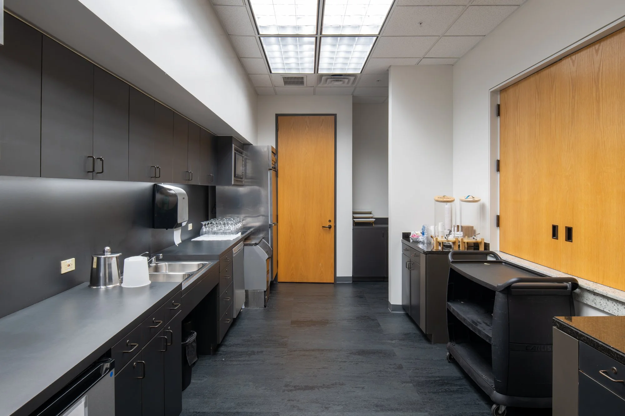 KITCHEN PIC.jpg