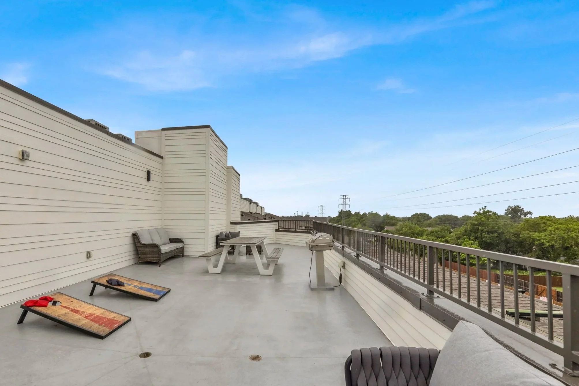 Bluffview+Upstairs+Patio+%283%29.jpg