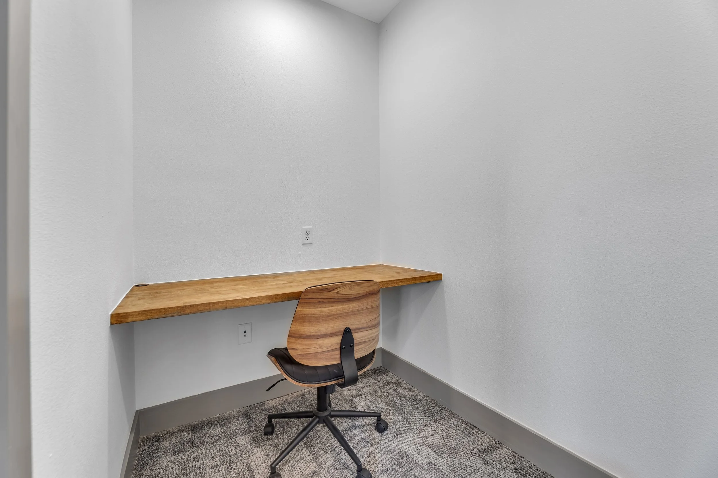 Bluffview Working Space.jpg