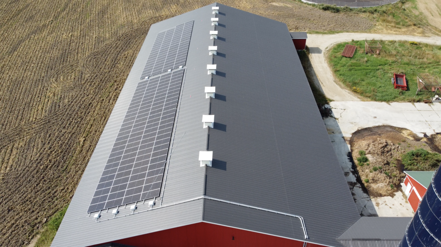 Bruce Cressman Farms  Rooftop solar - VCT Group - Ontario.- Rooftop Solarpng.png