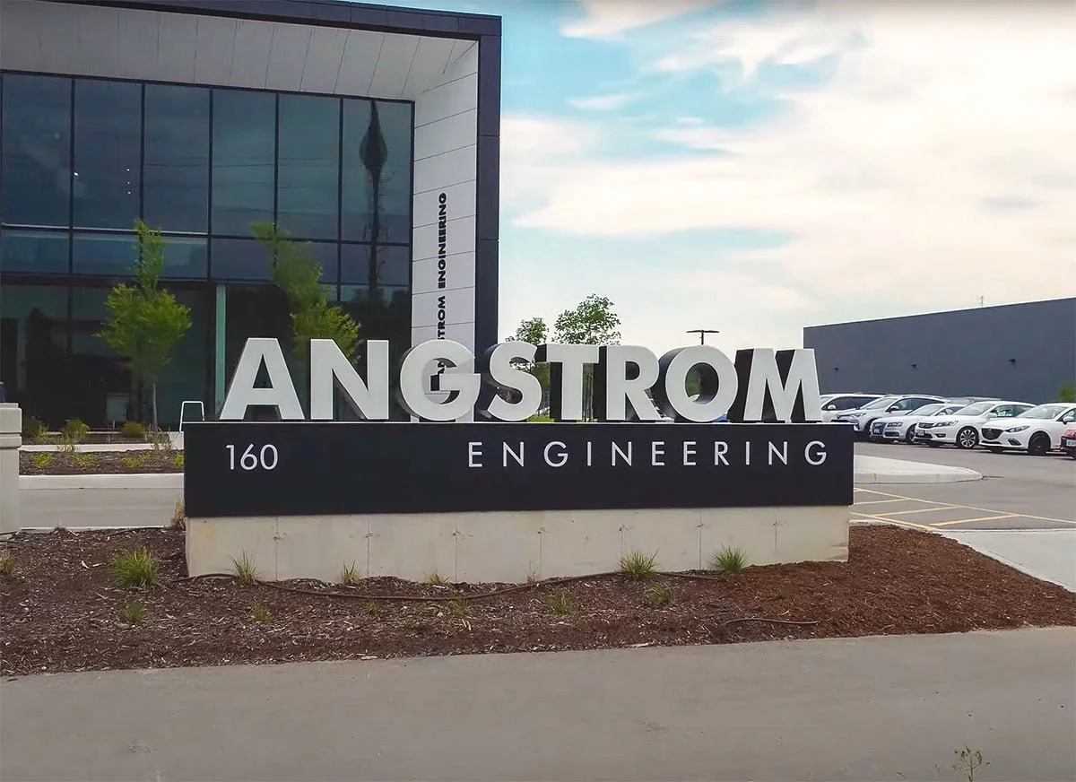 Angstrom_ENG_Sign.jpg