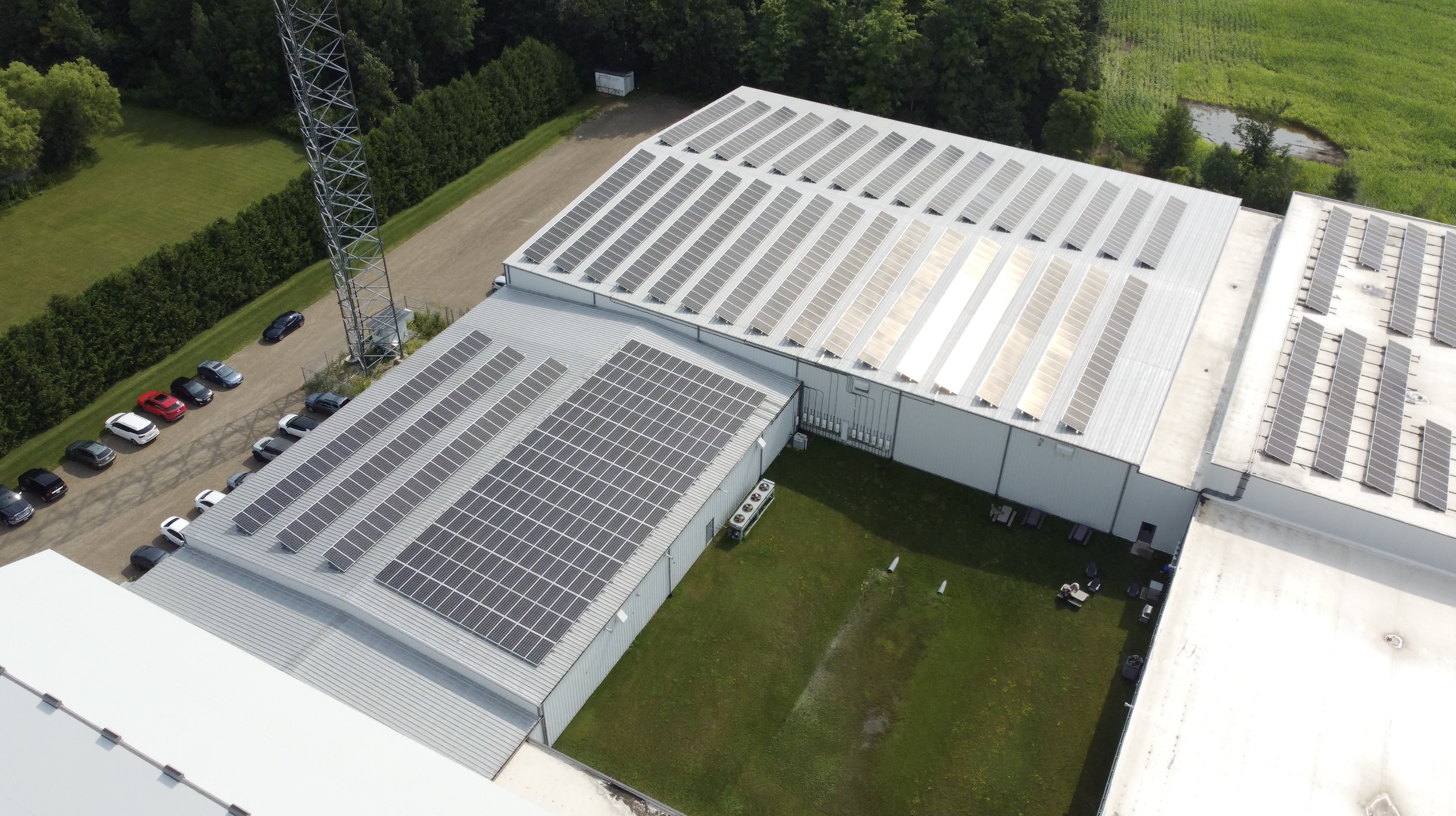 Rooftop solar arrays (ballasted or penetrating racking) .png