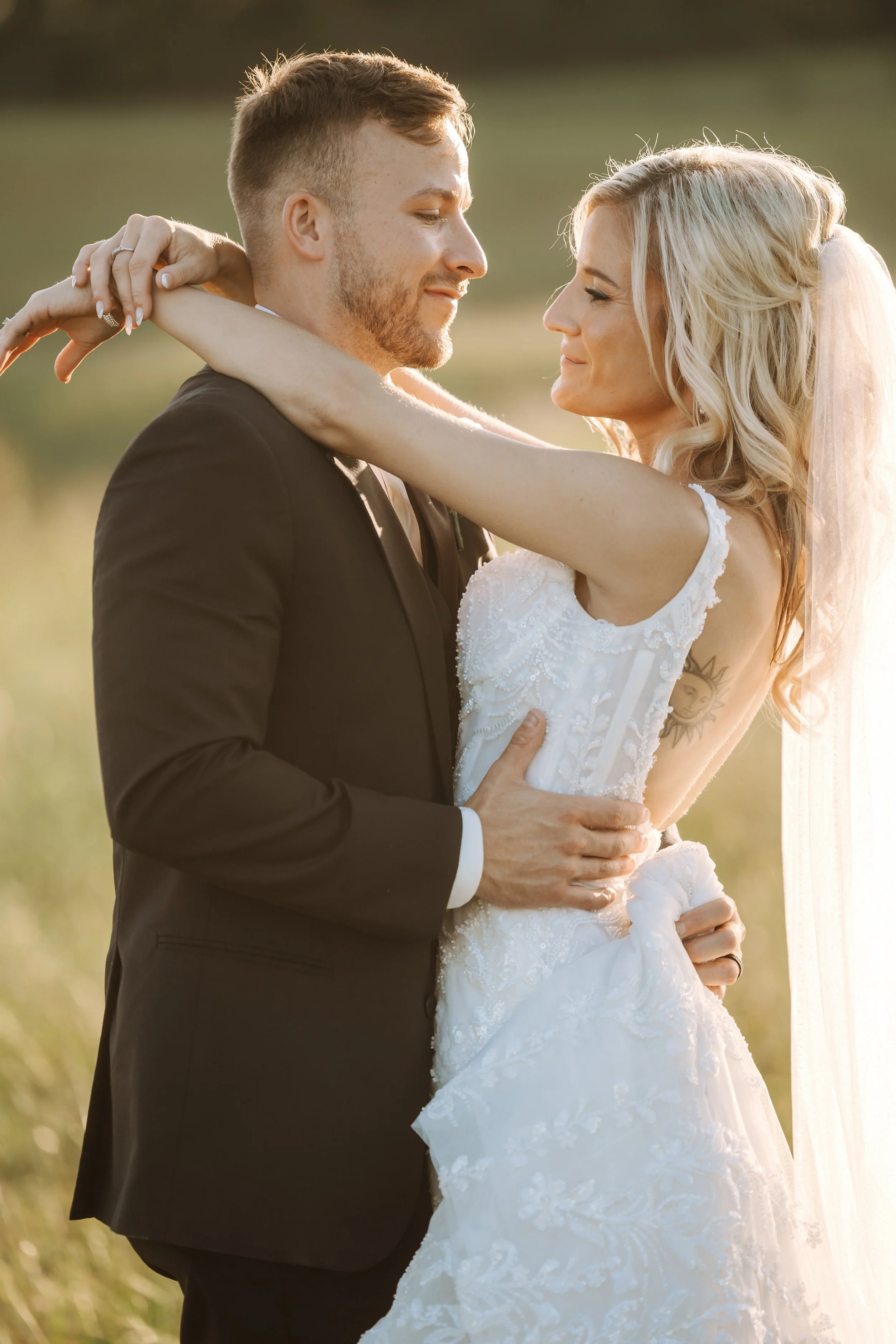CapturedbyCairnsHannahandRandsomWedding111.jpg