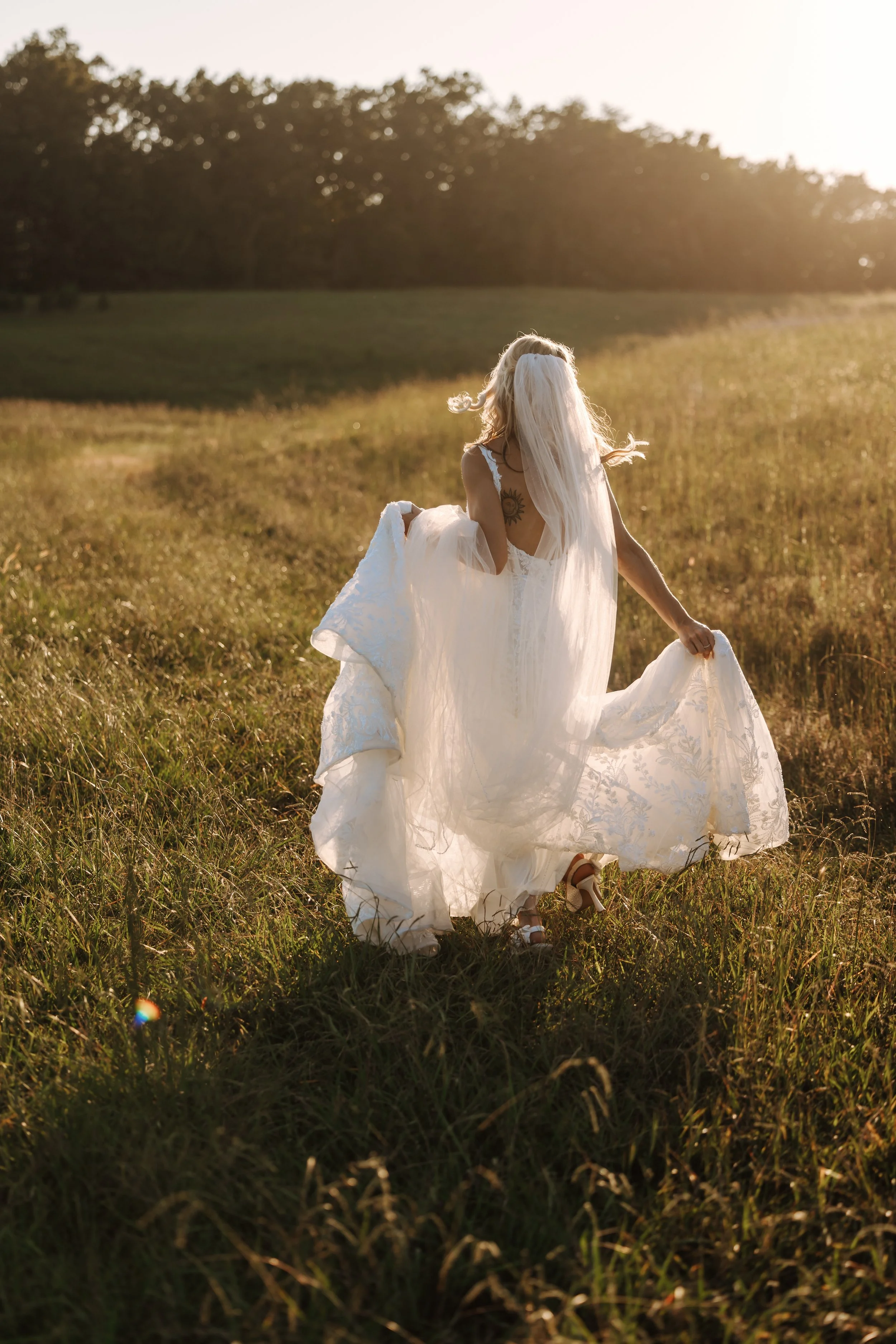 CapturedbyCairnsHannahandRandsomWedding118.jpg