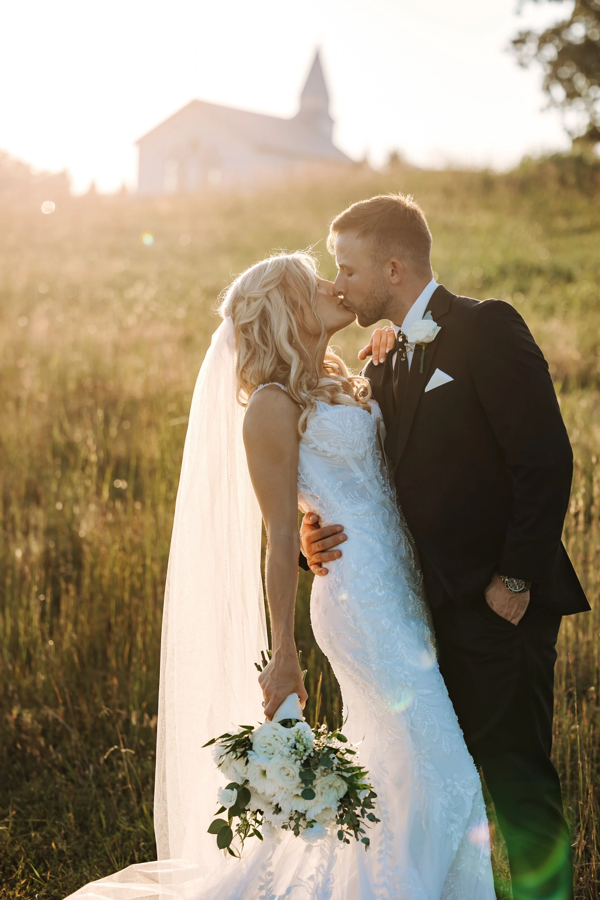 CapturedbyCairnsHannahandRandsomWedding134.jpg