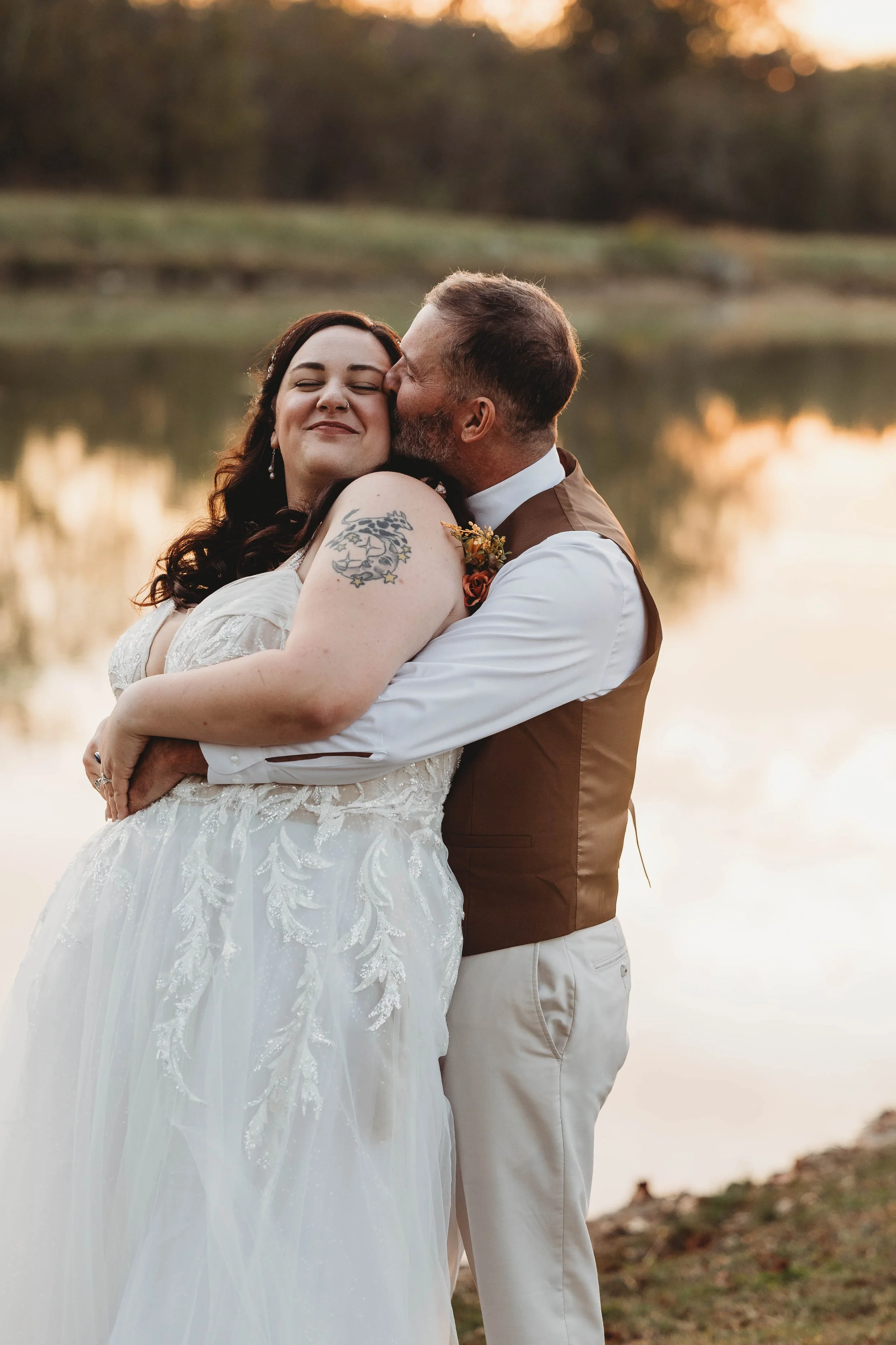 CapturedbyCairnsPhotography-Tori and Tim Wedding b+g23.jpg