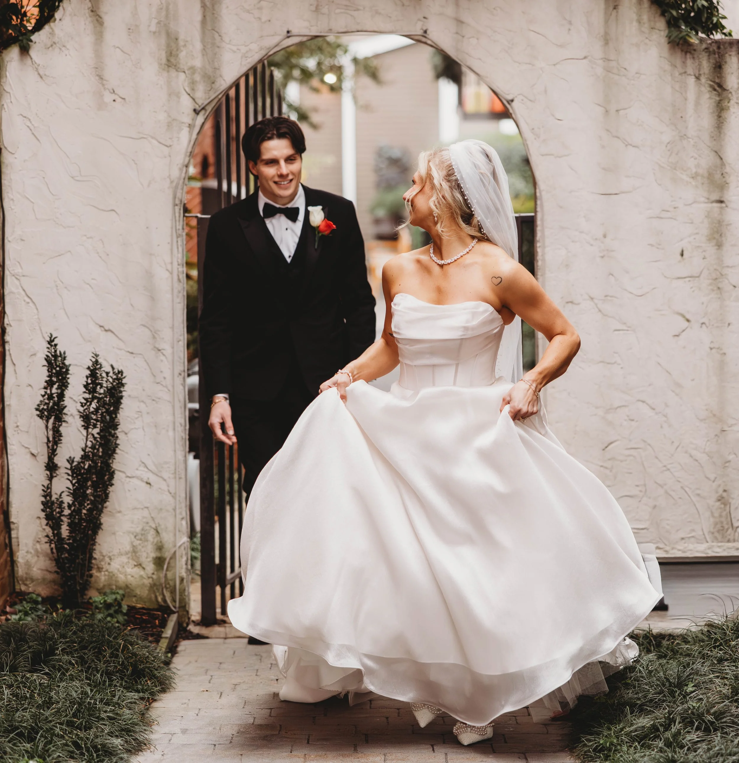 CapturedbyCairnsPhotography Makala and Chasen Wedding Bluff View Art District-275.jpg