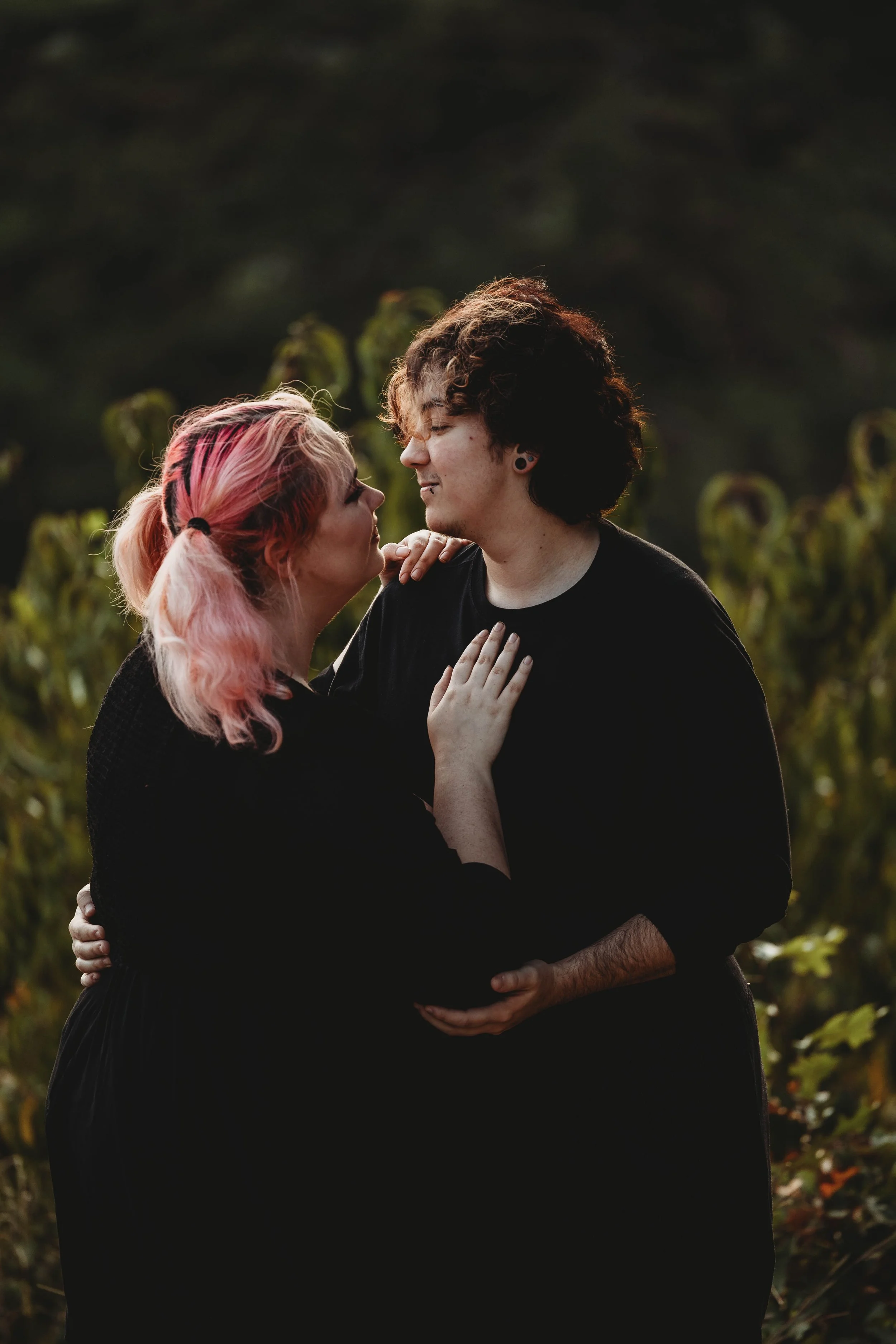 CapturedbyCairnsPhotography-Addie Mom and Dad 11.jpg