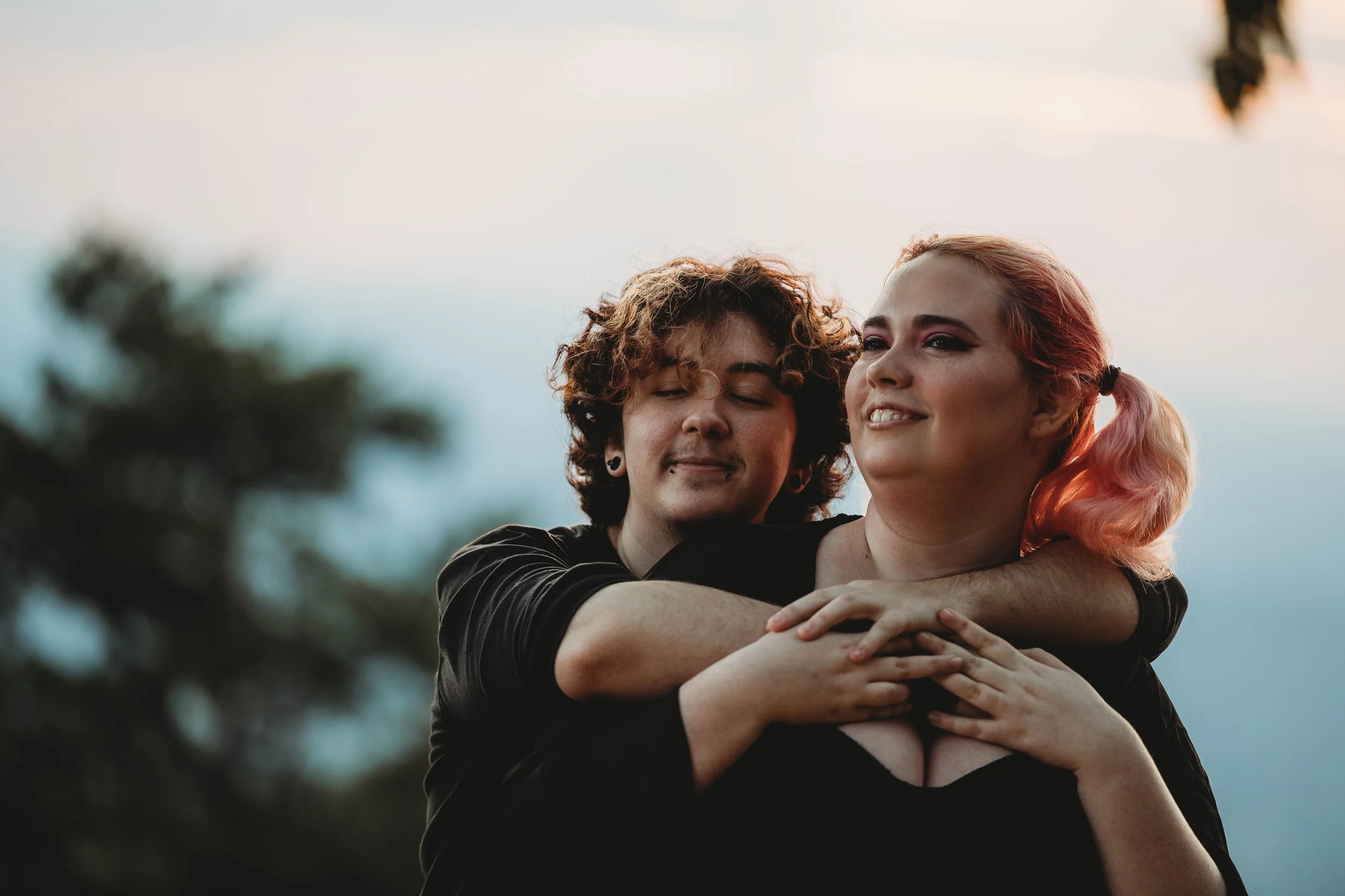 CapturedbyCairnsPhotography-Addie Mom and Dad 4.jpg